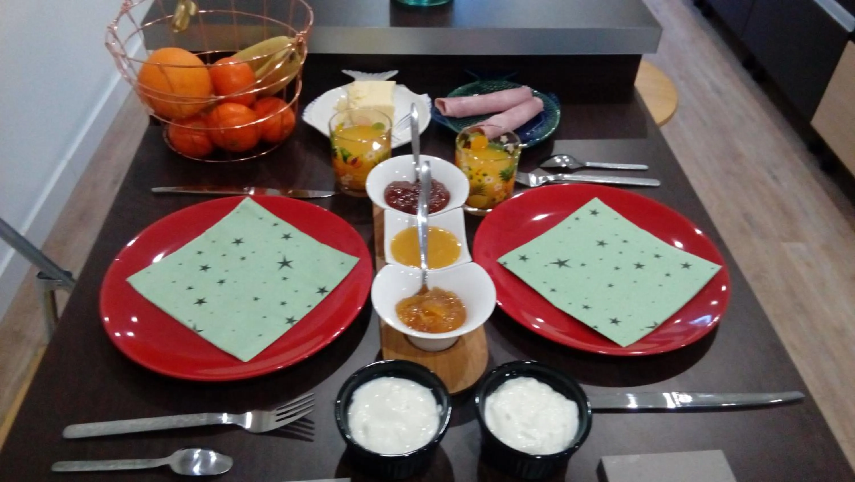 Communal kitchen in Les Chambres Hautes d'Anastasia