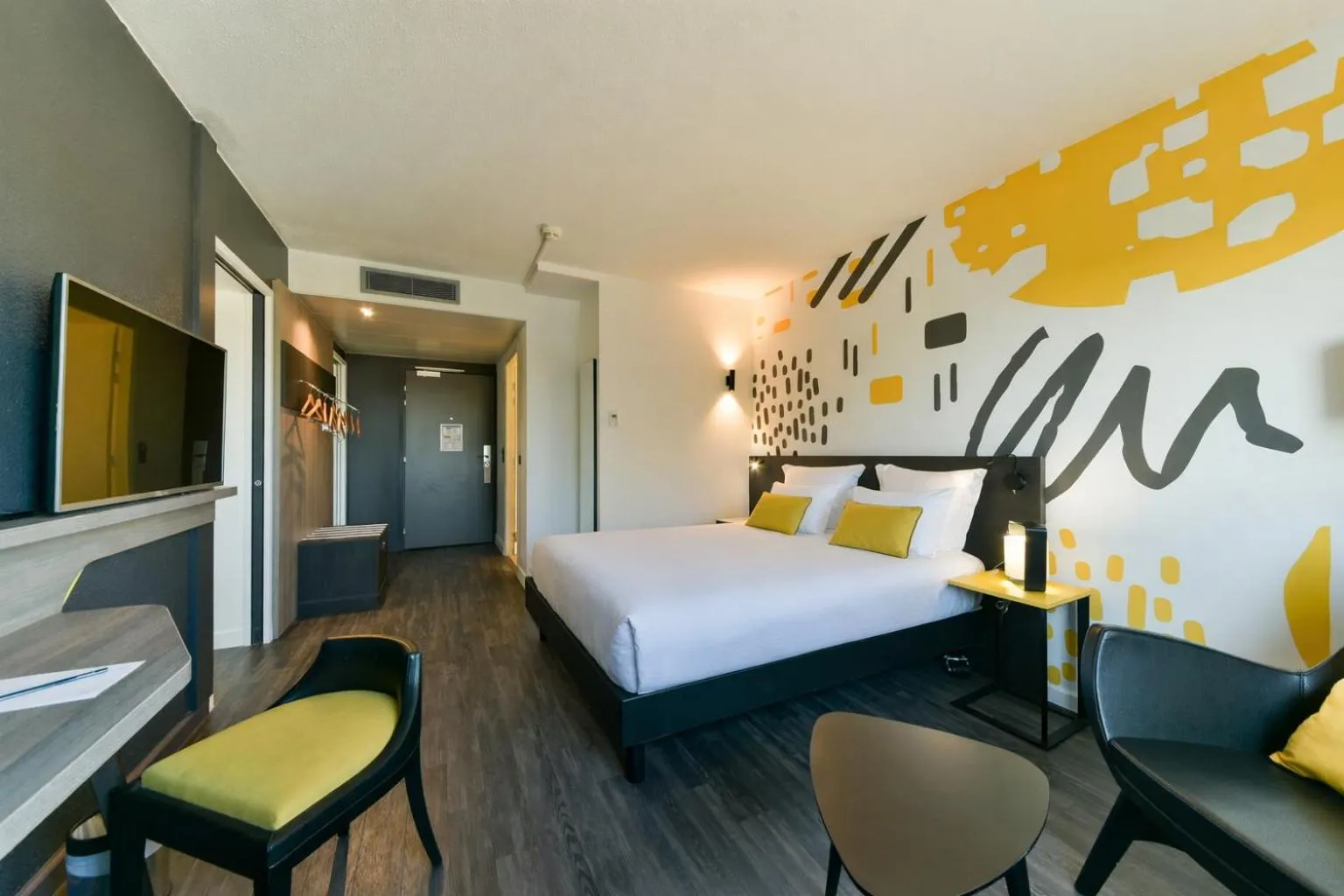 Bed in Golden Tulip Roissy Saint Witz