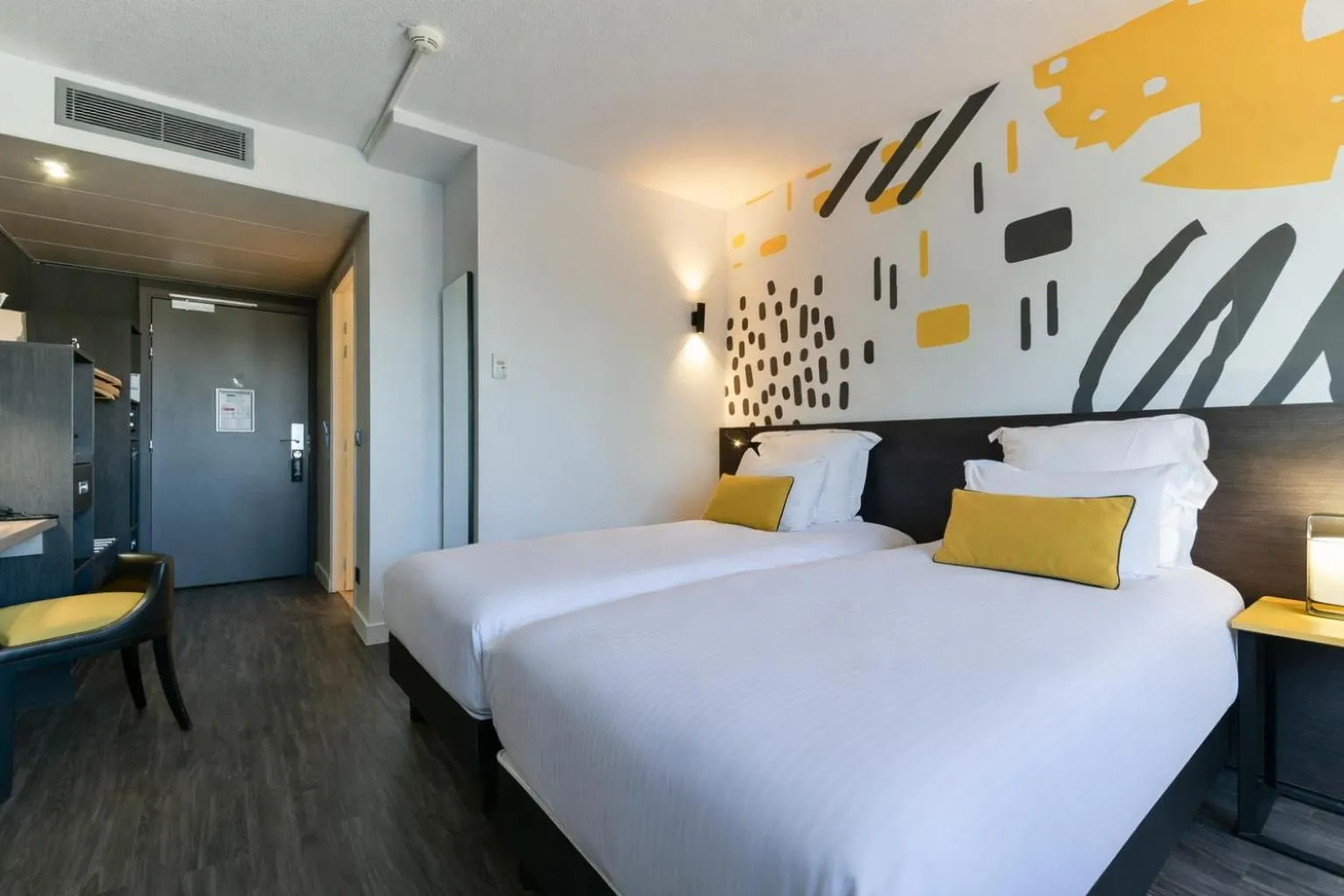 Bed in Golden Tulip Roissy Saint Witz