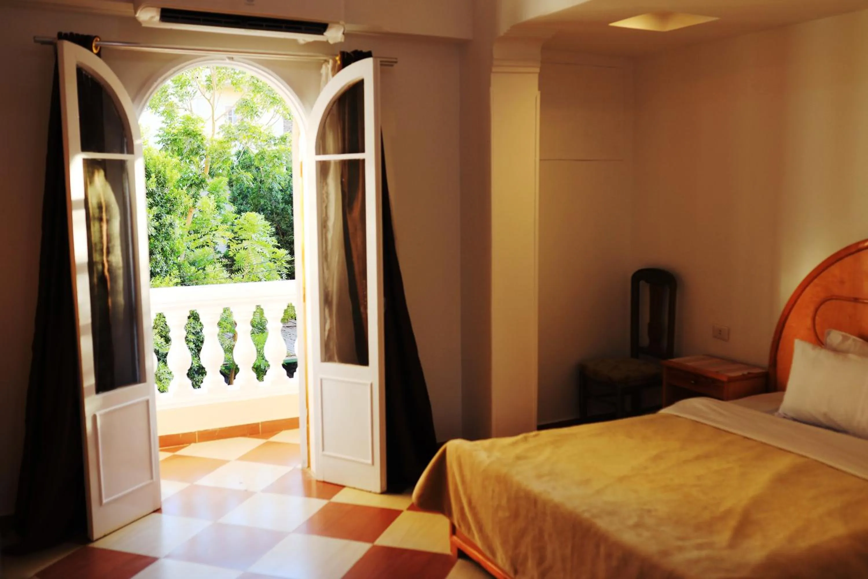 Bedroom, Bed in Spring Hotel Luxor