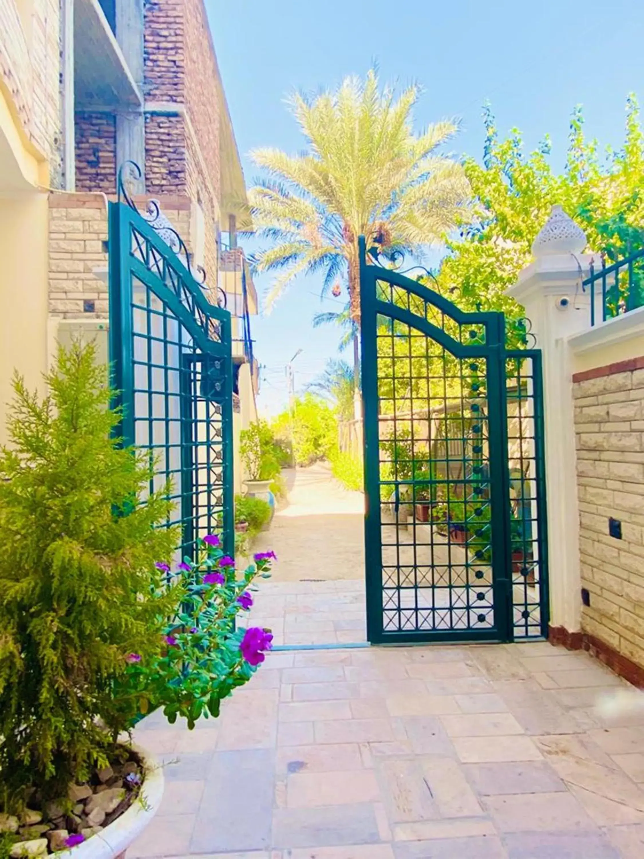 Triple Room in Spring Hotel Luxor Triple Room in Spring Hotel Luxor