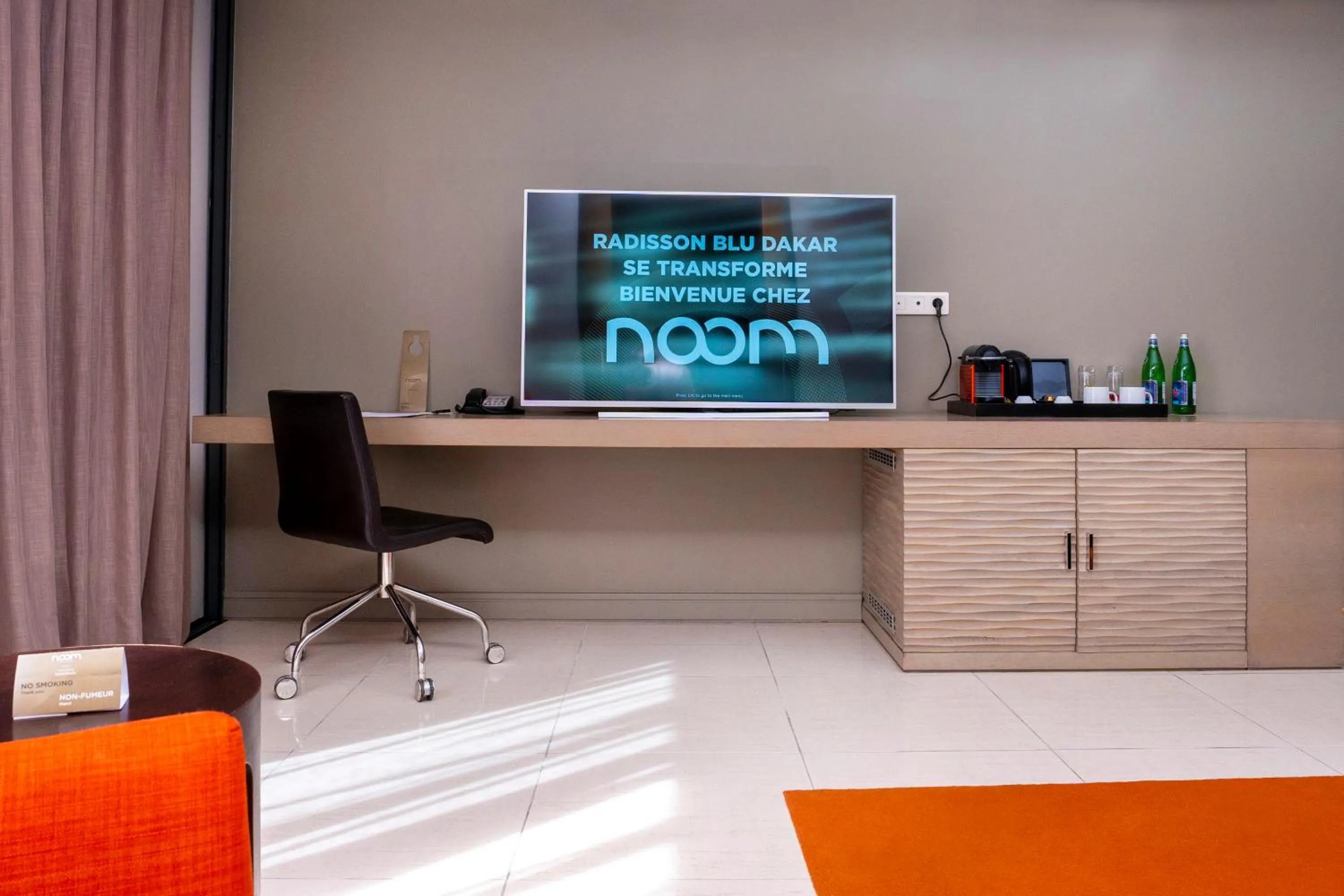 TV and multimedia in Noom Hotel Dakar Sea Plaza, a member of Radisson Individuals