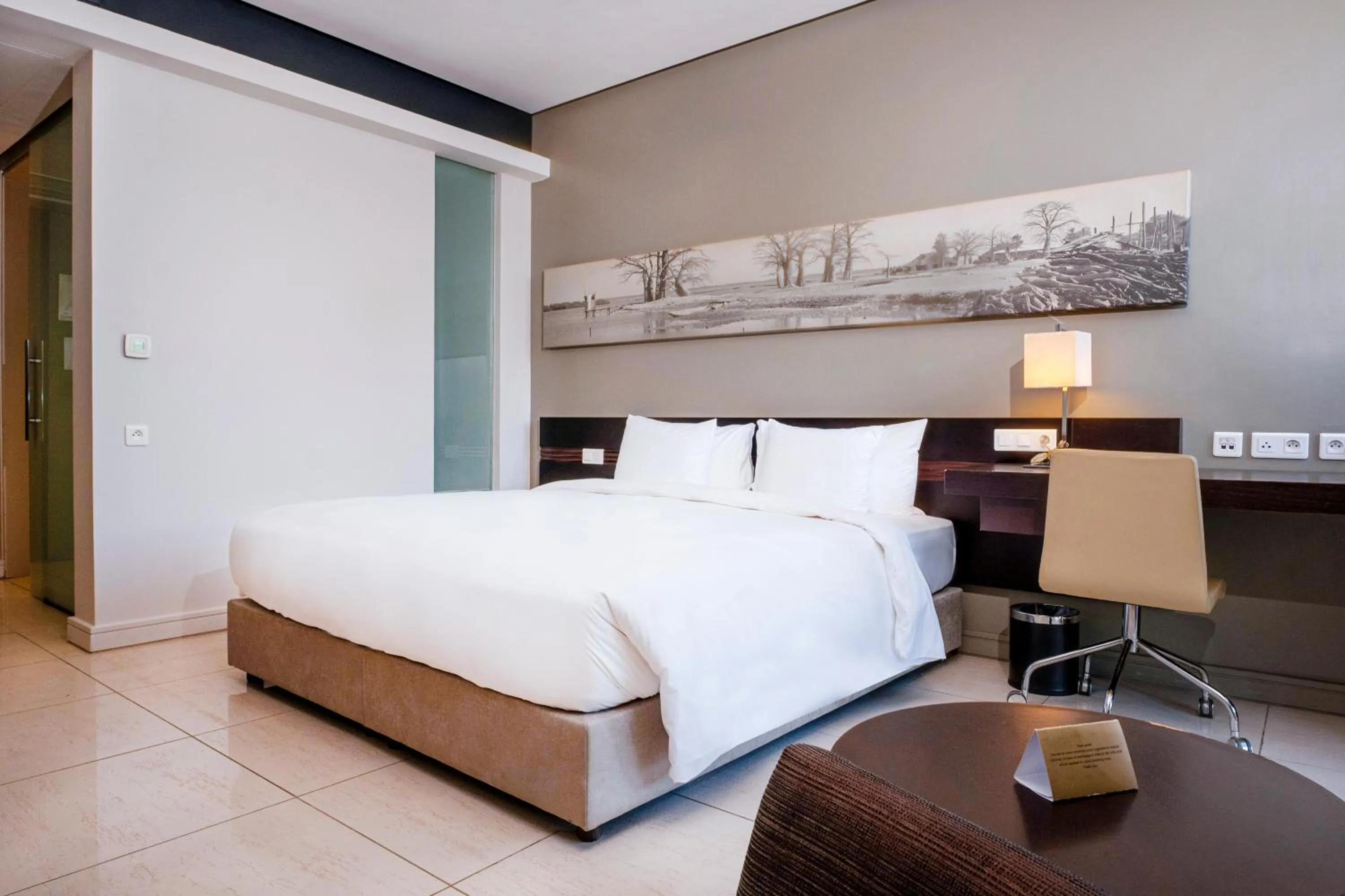 Bed in Noom Hotel Dakar Sea Plaza, a member of Radisson Individuals