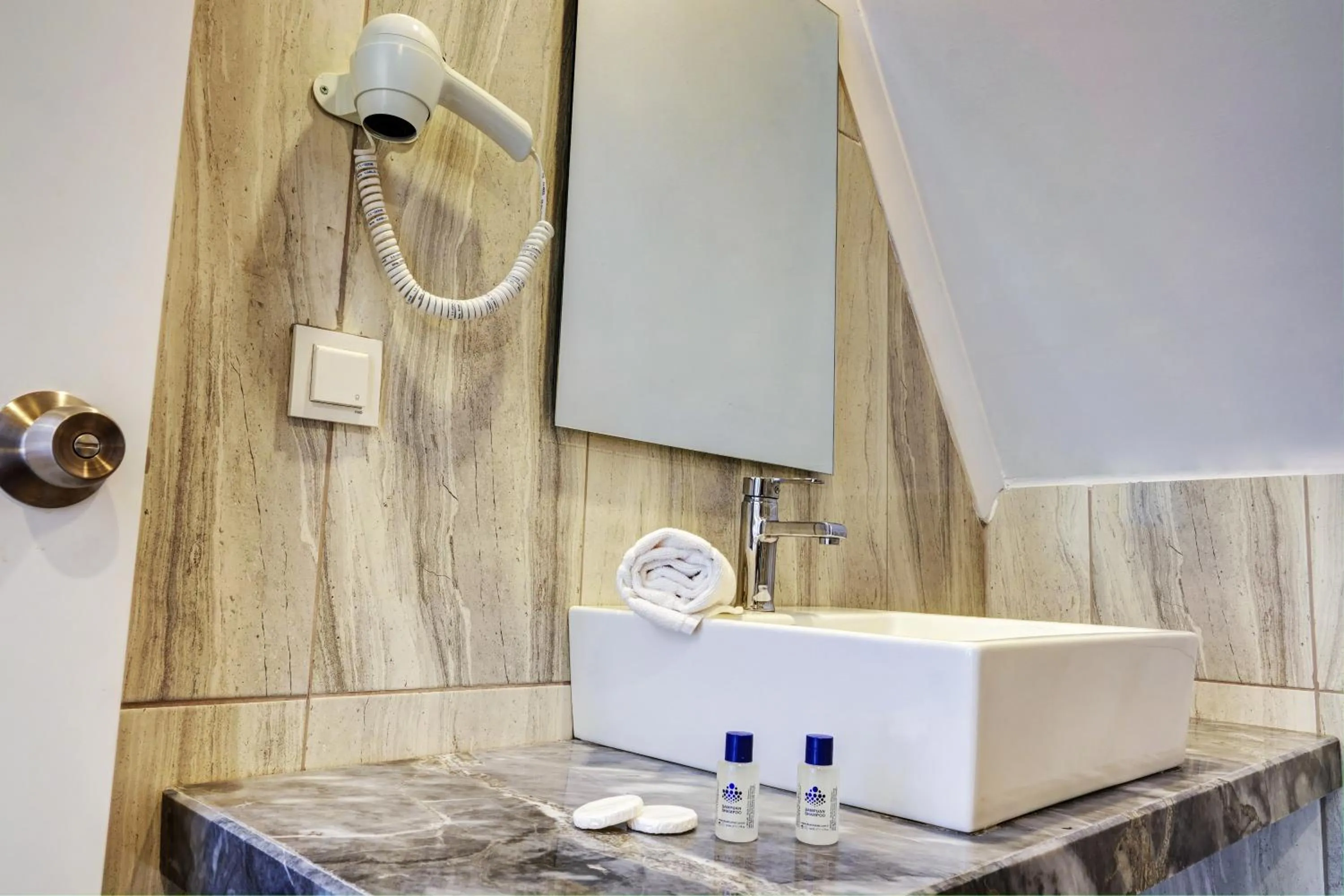 Bathroom in Miss Cleopatra Hotel