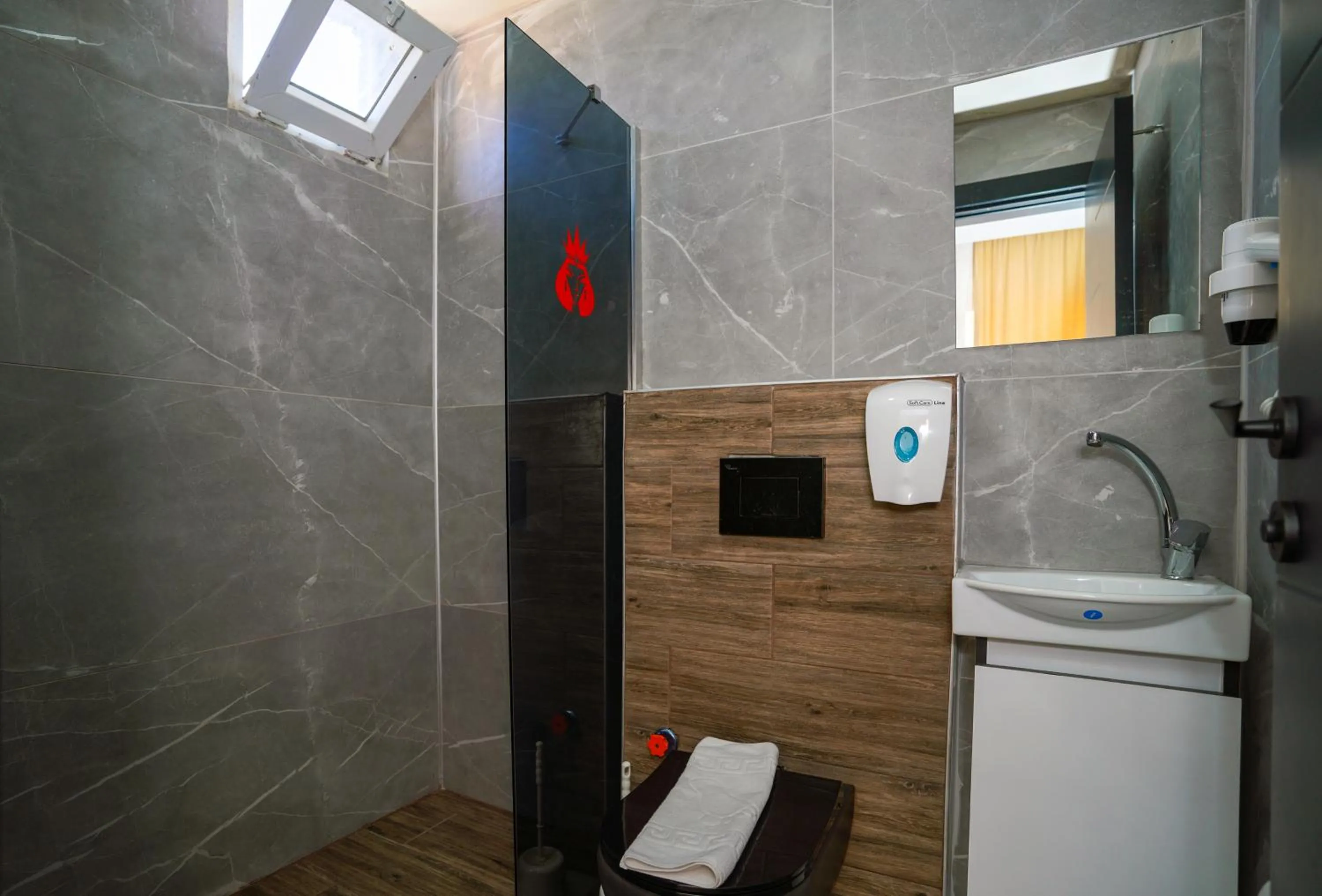 Bathroom in Miss Cleopatra Hotel