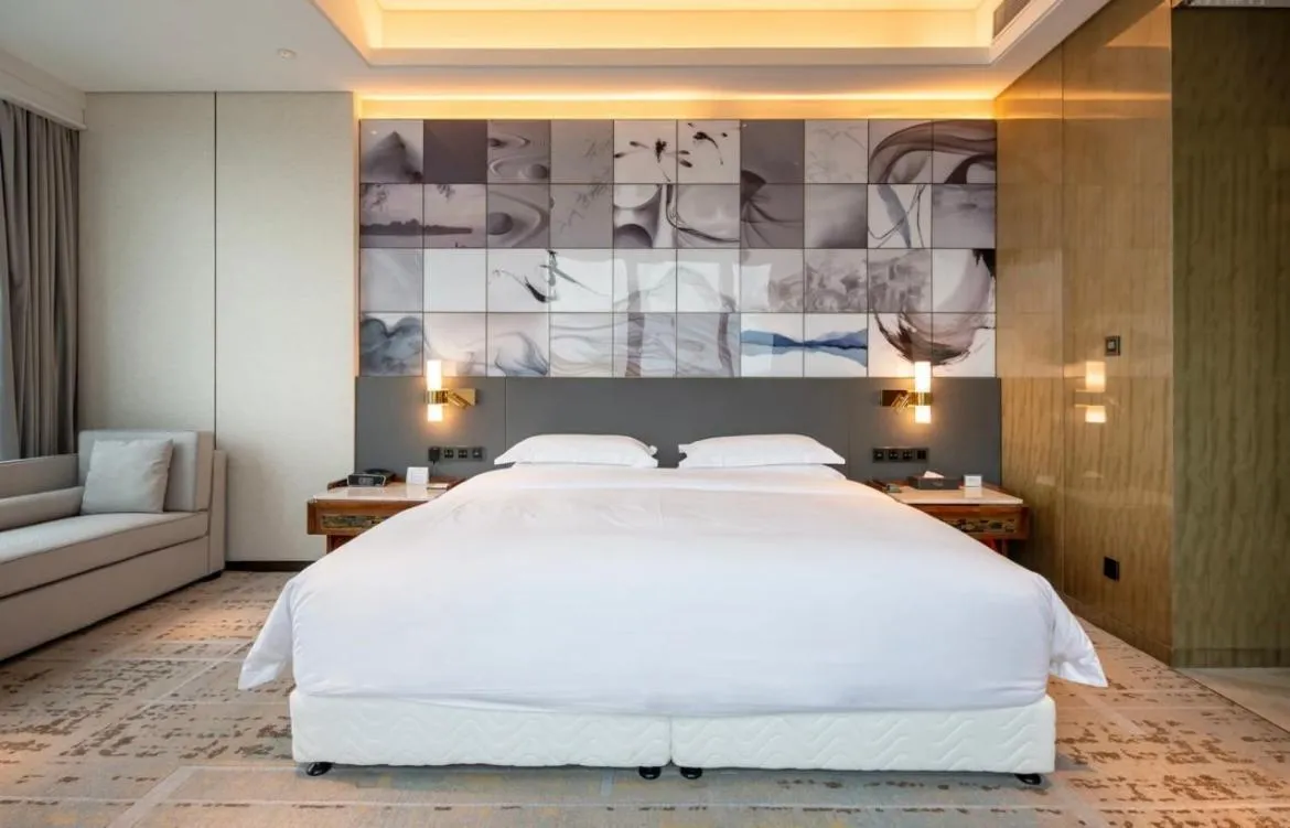 Bed in Wyndham Grand Suzhou Fenhu