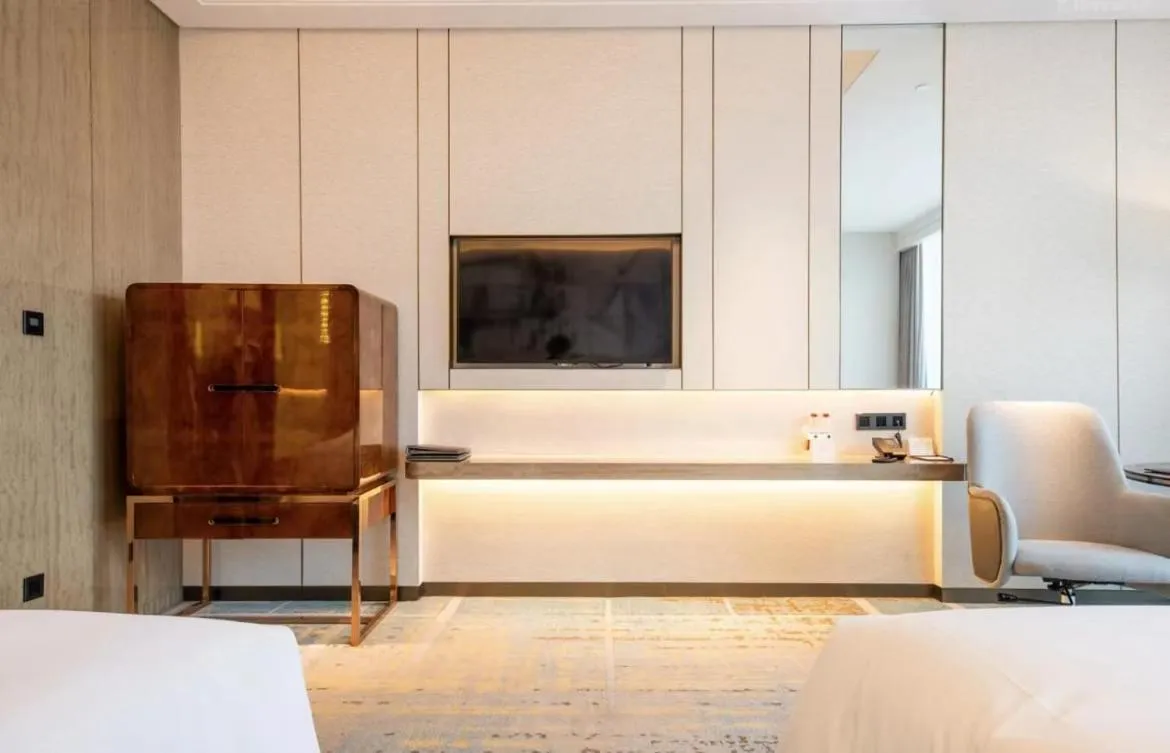 Bed in Wyndham Grand Suzhou Fenhu