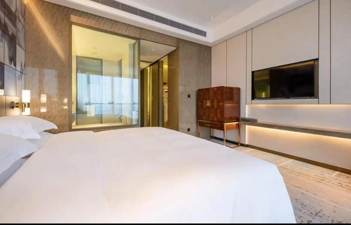 Bed in Wyndham Grand Suzhou Fenhu