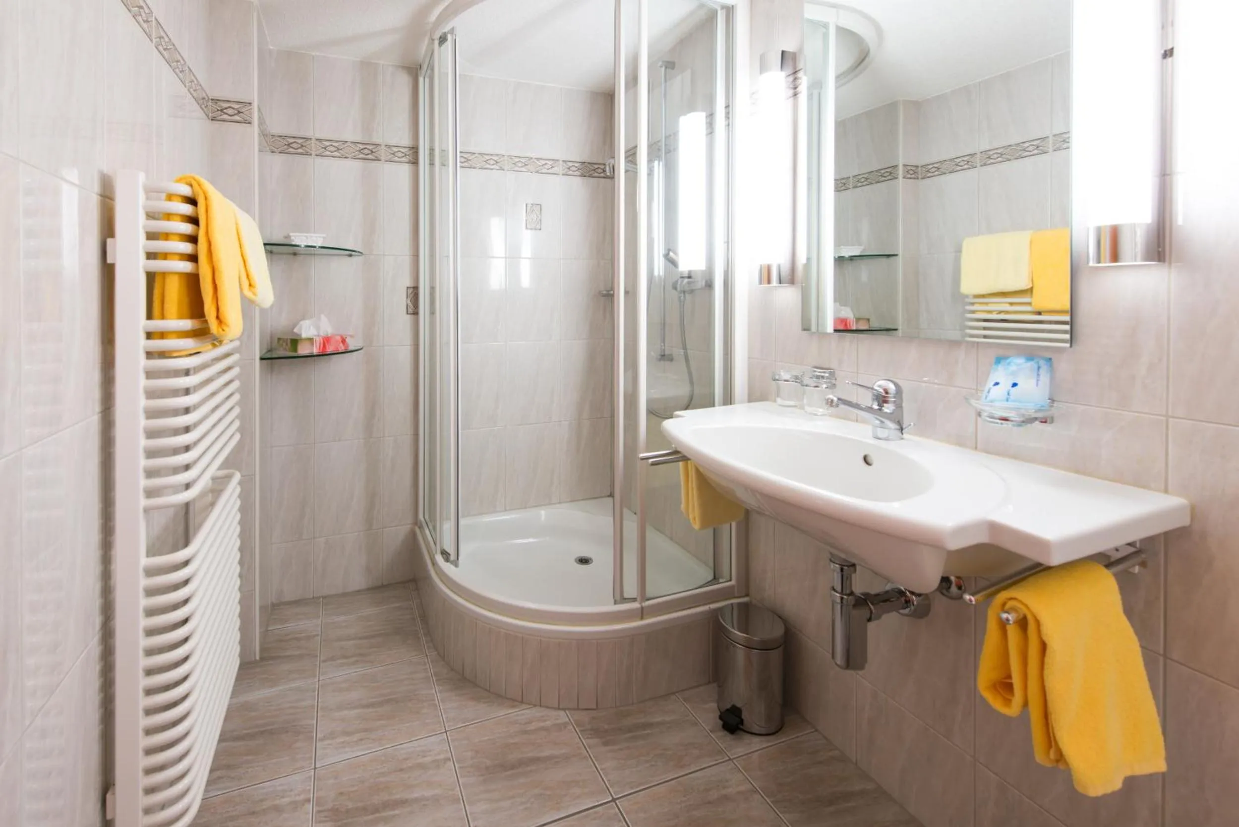 Bathroom in Hotel Portjengrat