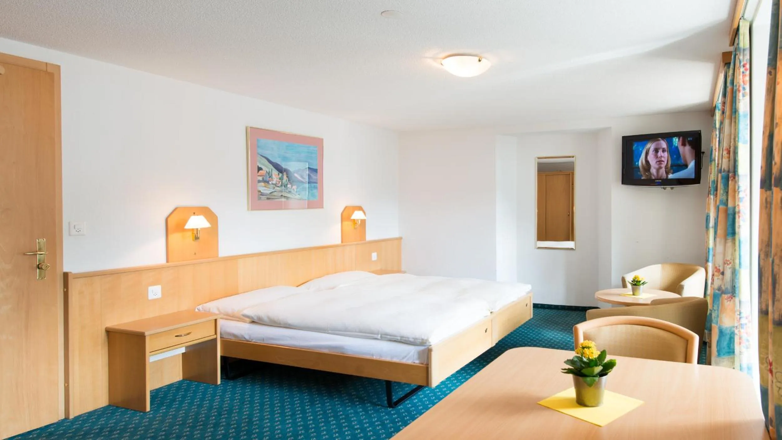 Photo of the whole room, Bed in Hotel Portjengrat