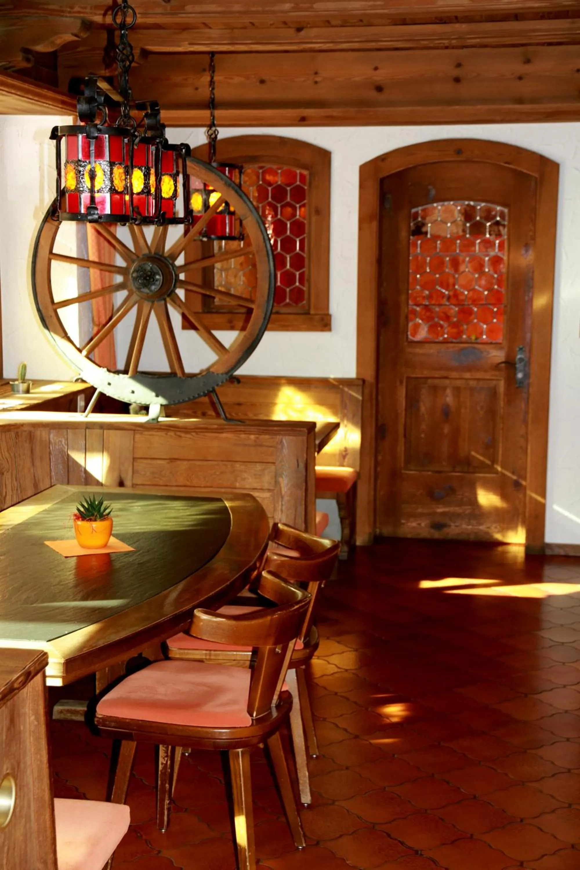 Restaurant/places to eat in Hotel Portjengrat