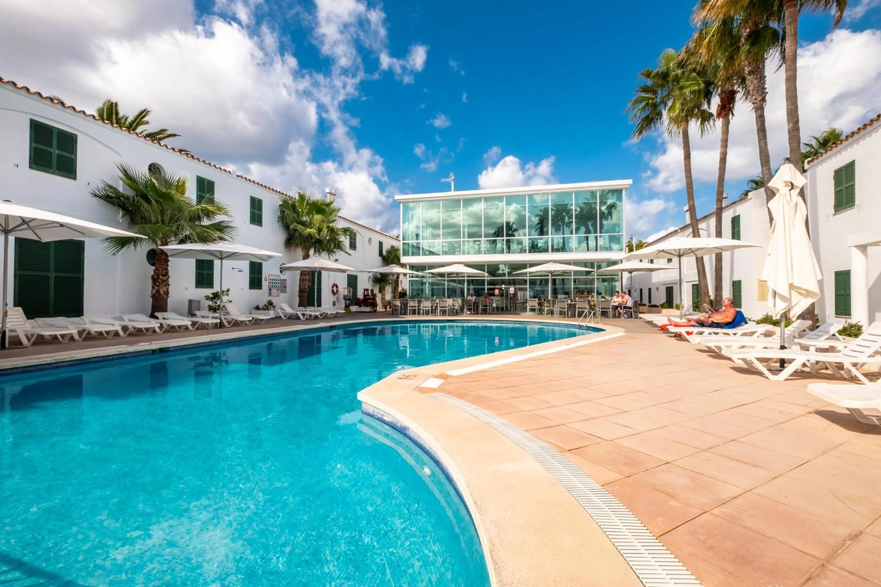 Property building in Apartaments Cales de Ponent