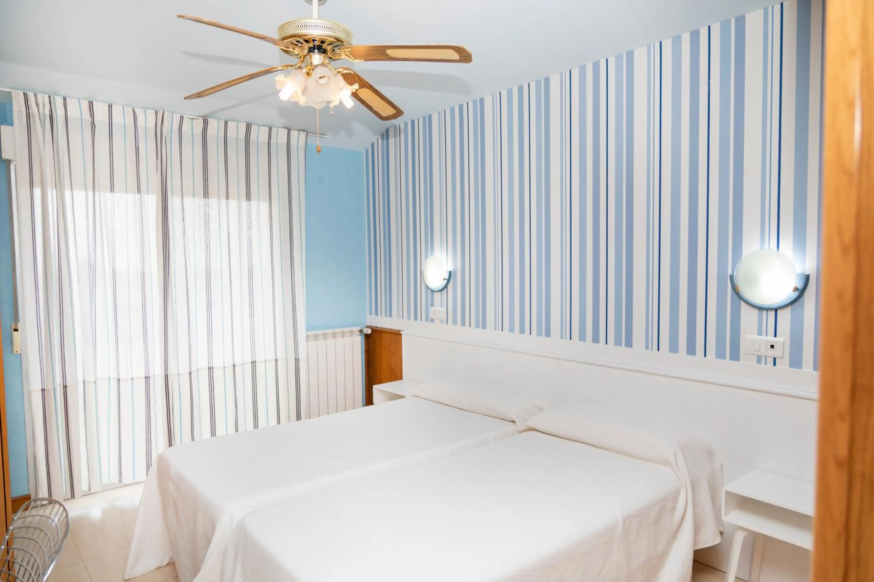 Bed in Hotel Ría de Suances