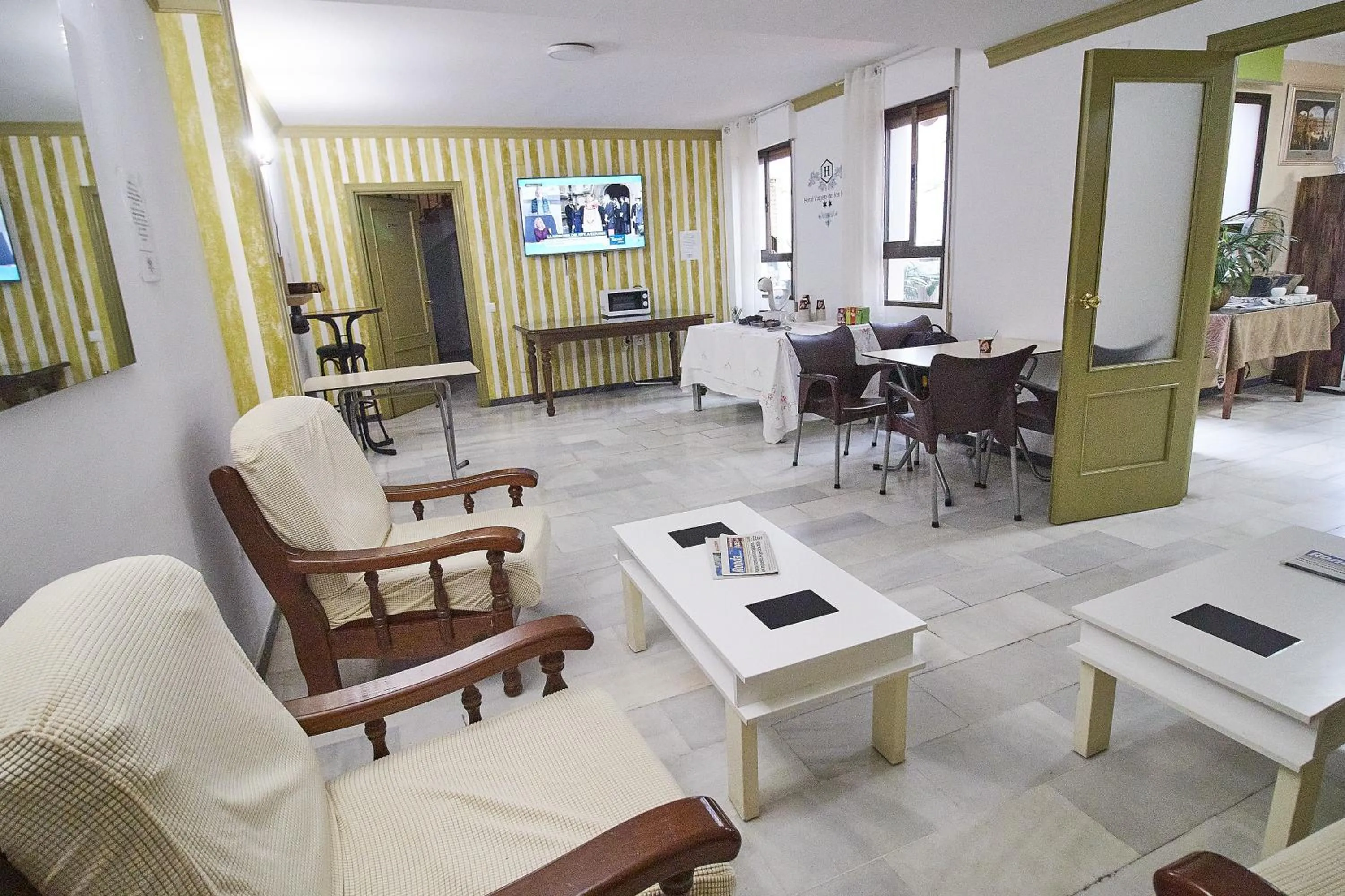 Living room in Hotel Virgen de los Reyes