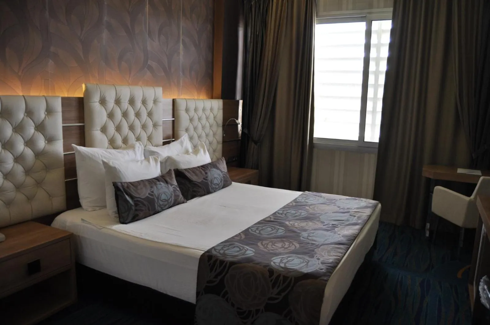 Bed in Orty Airport Hotel