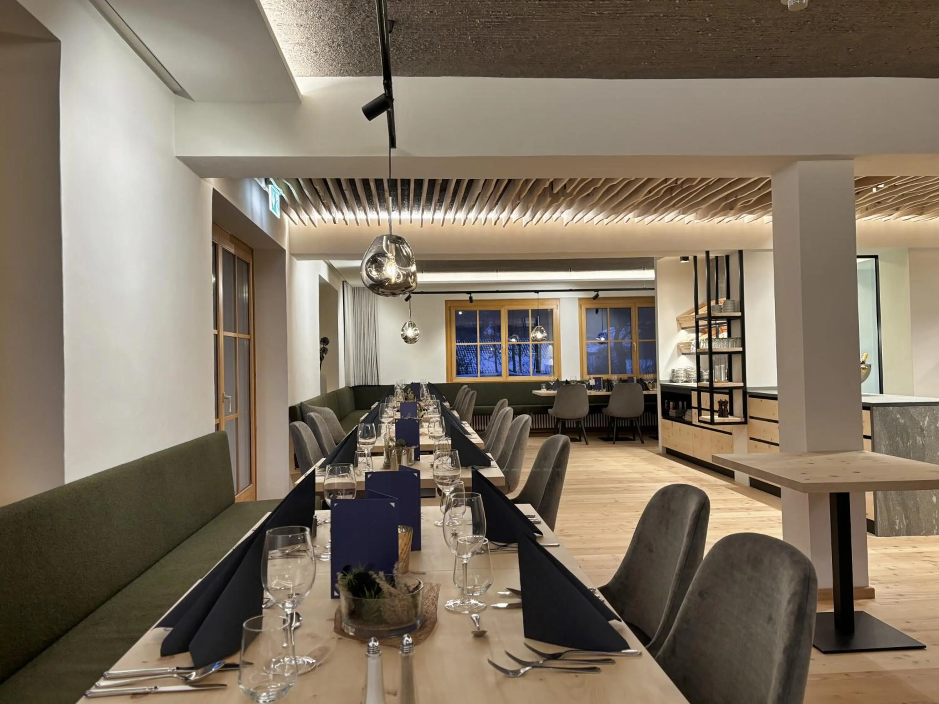 Restaurant/places to eat in Hotel Central La Fainera Superior