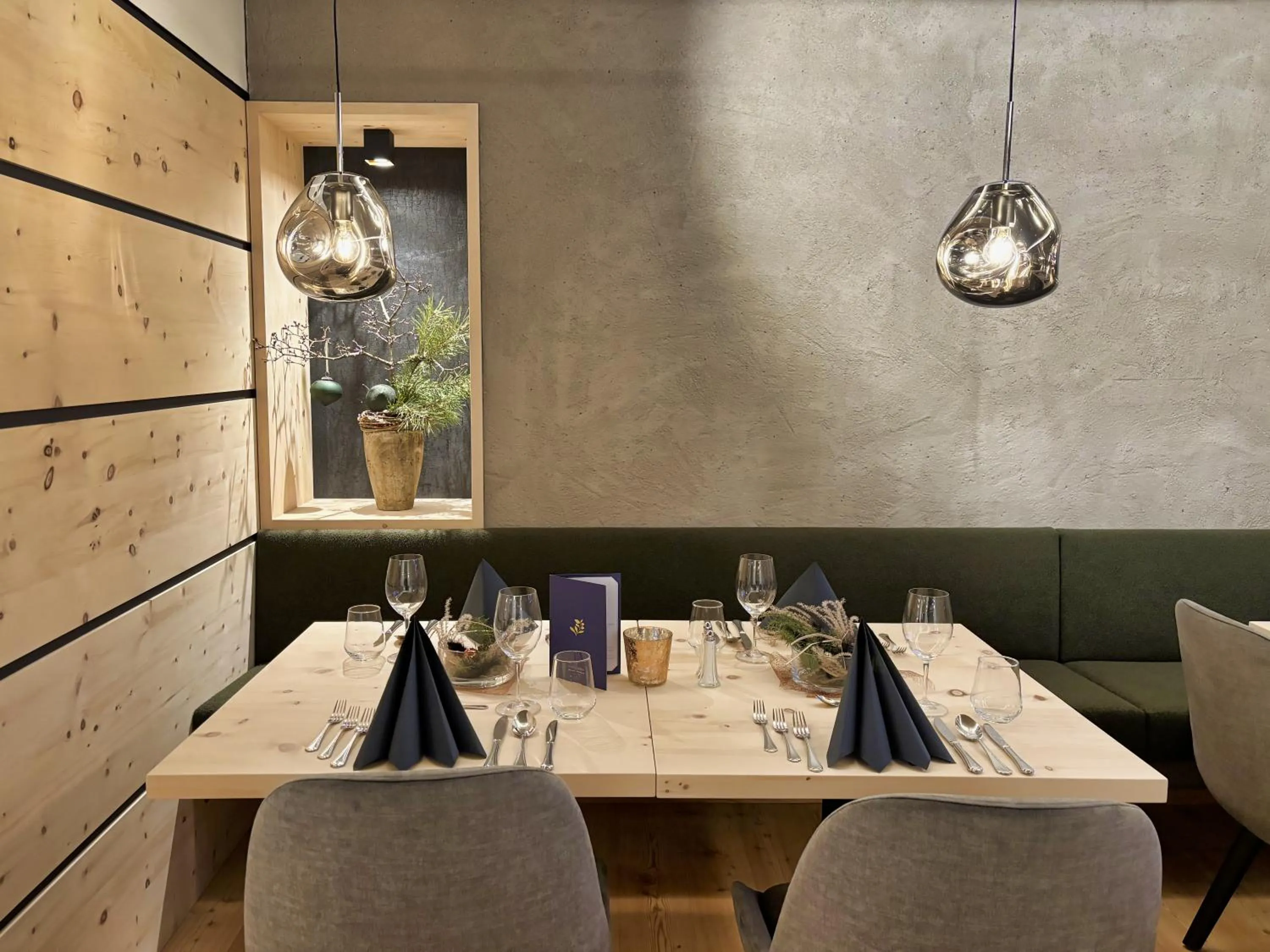 Restaurant/places to eat in Hotel Central La Fainera Superior