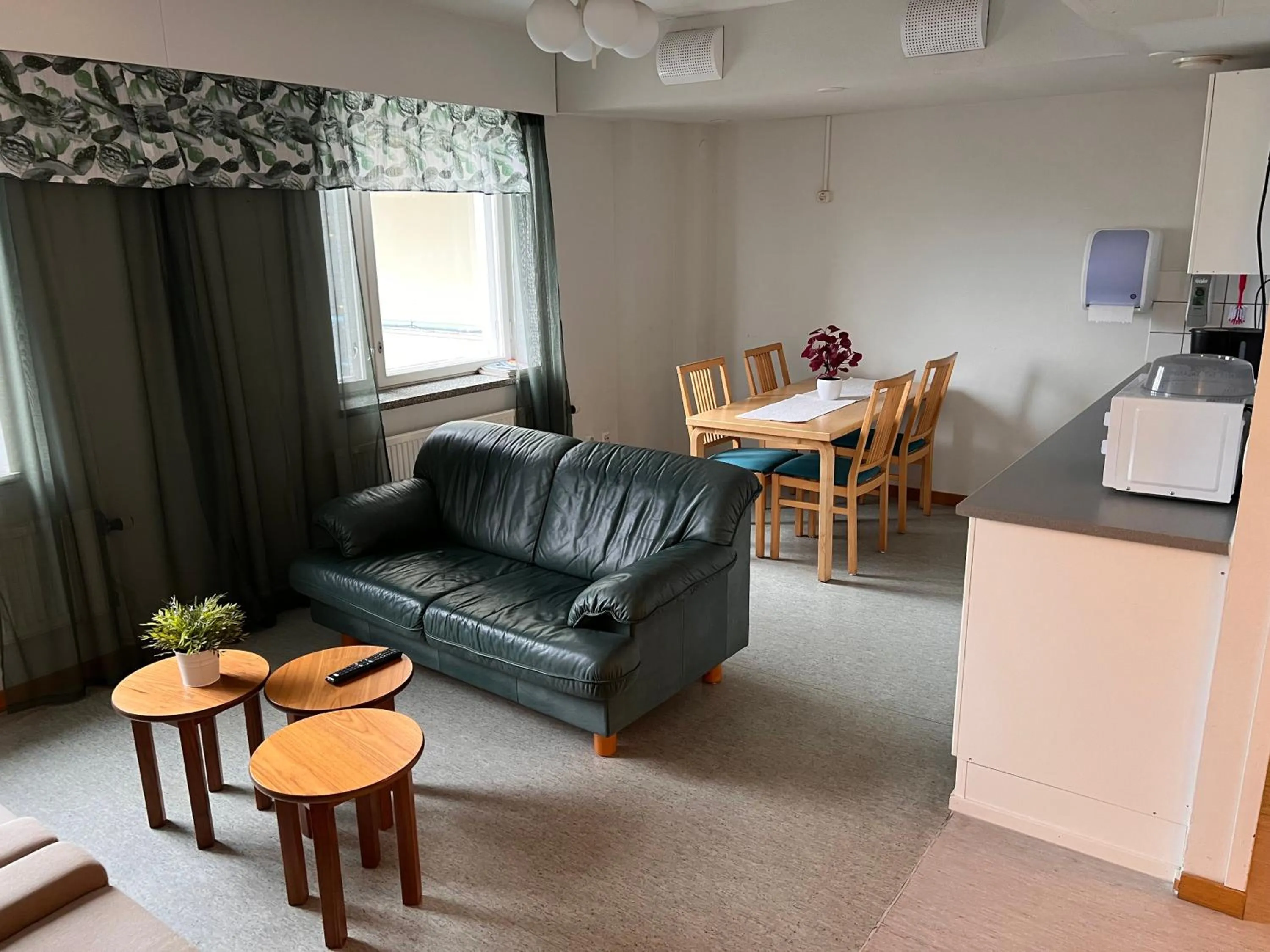 kitchen in Budget Hotel Easystay