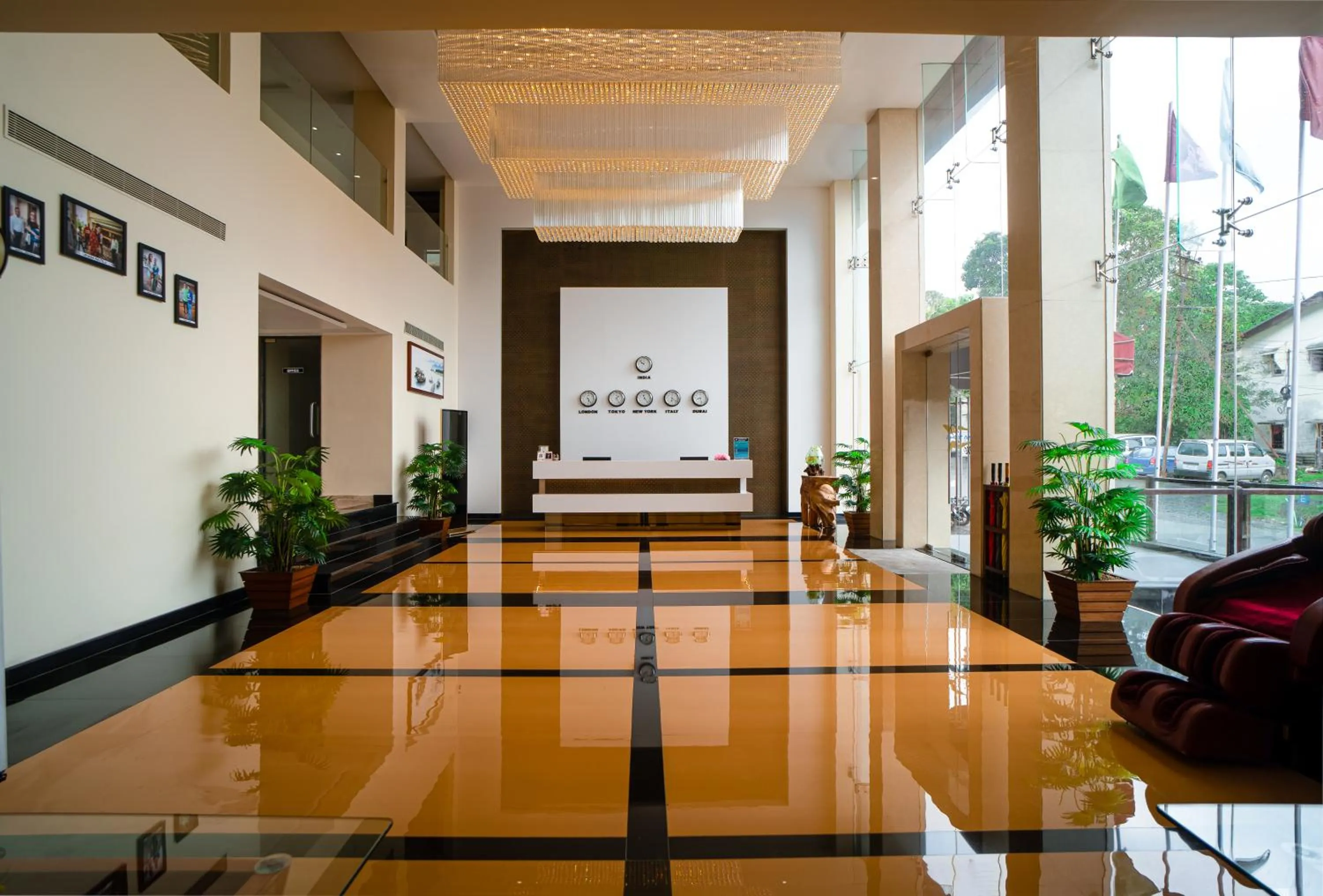 Lobby or reception in Hotel Mansha Regency