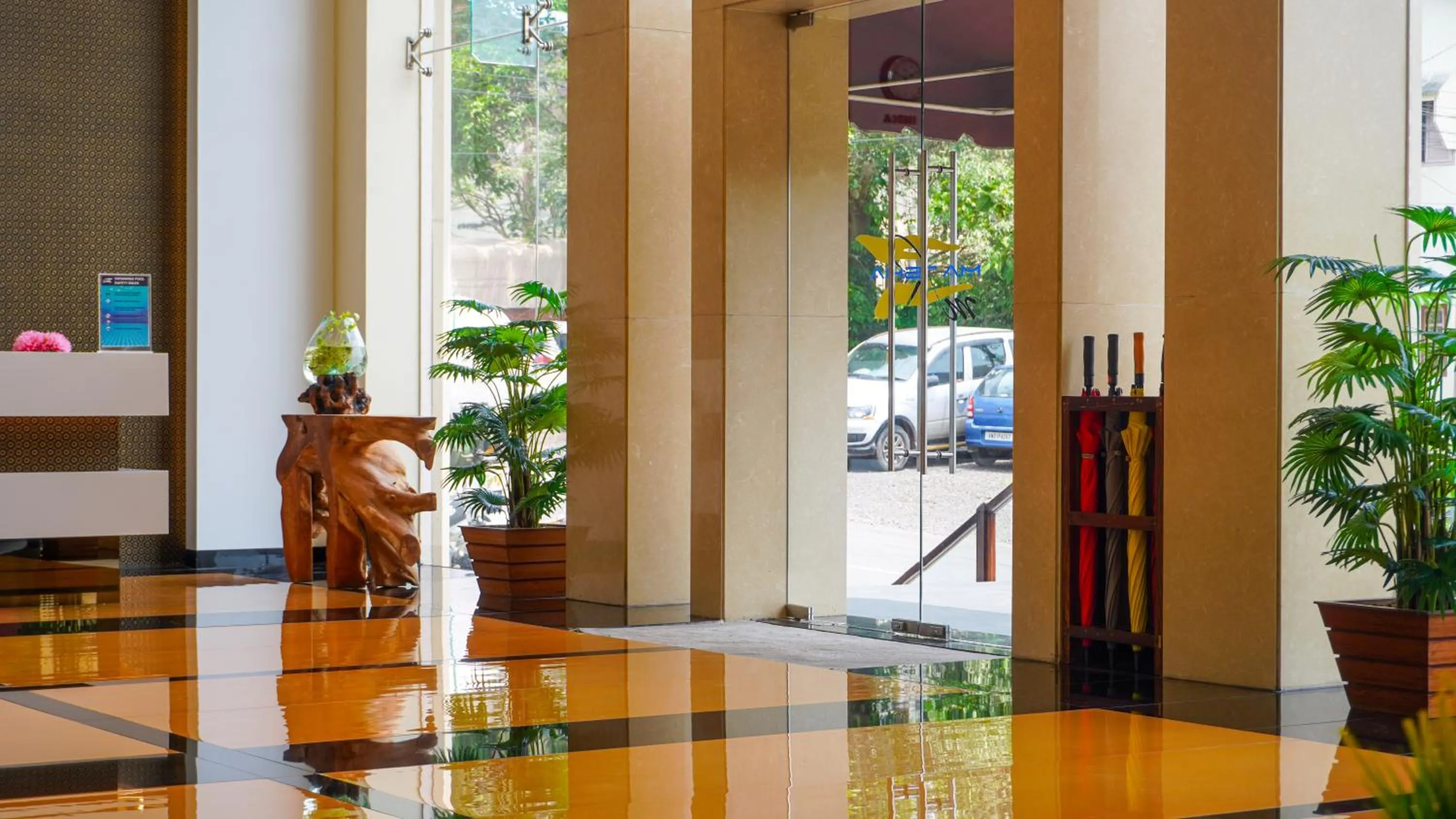 Lobby or reception in Hotel Mansha Regency