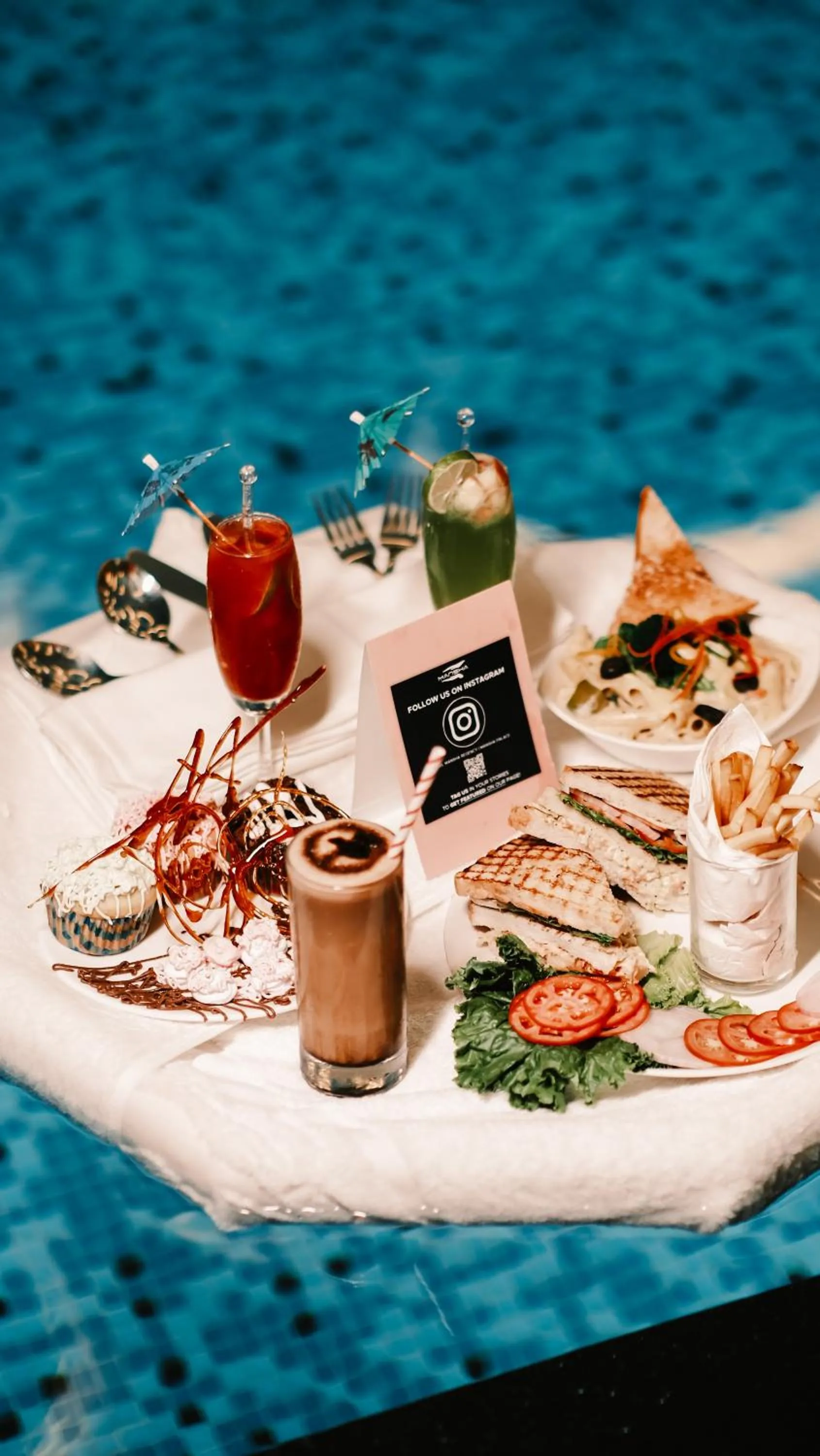 Breakfast in Hotel Mansha Regency