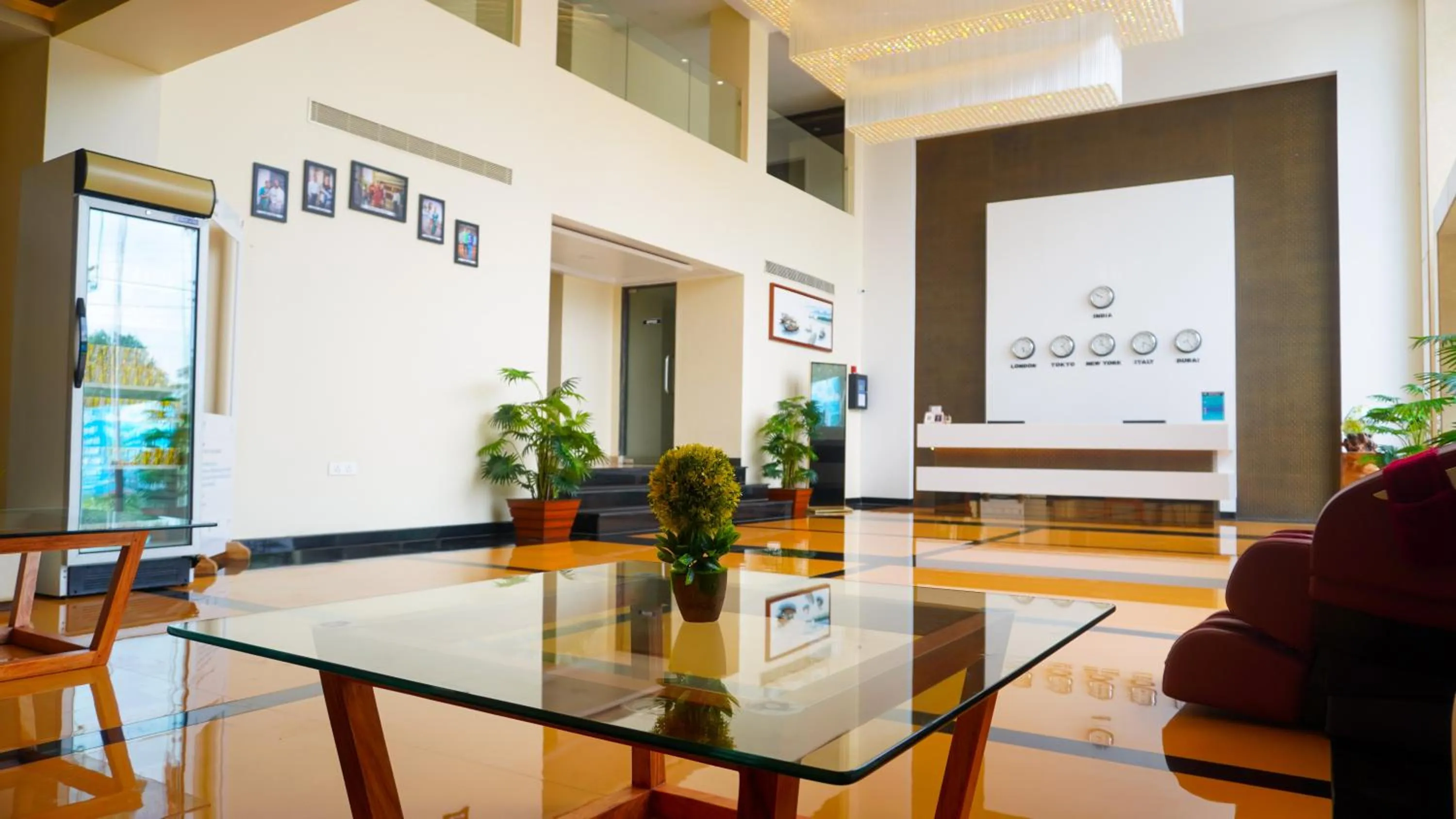 Lobby or reception in Hotel Mansha Regency