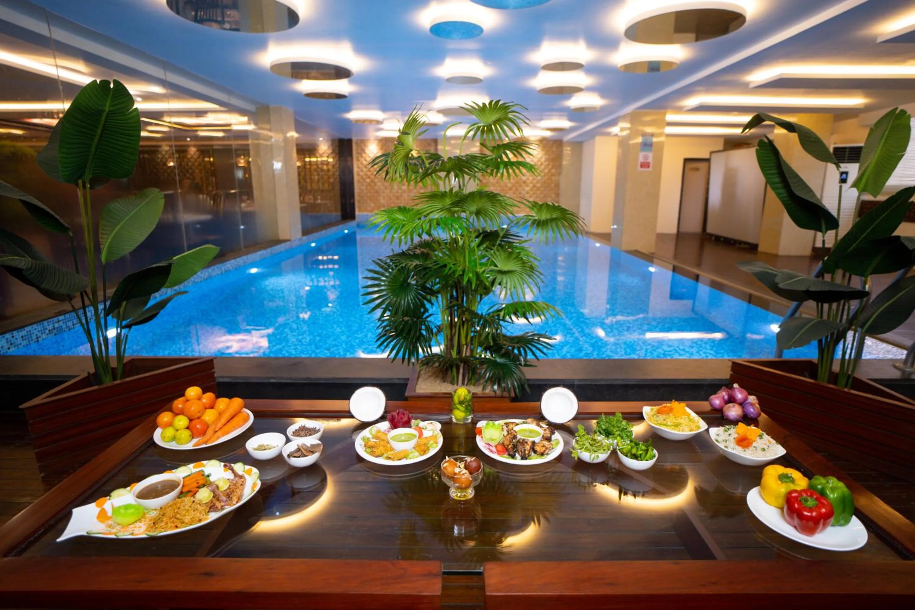 Food and drinks in Hotel Mansha Regency