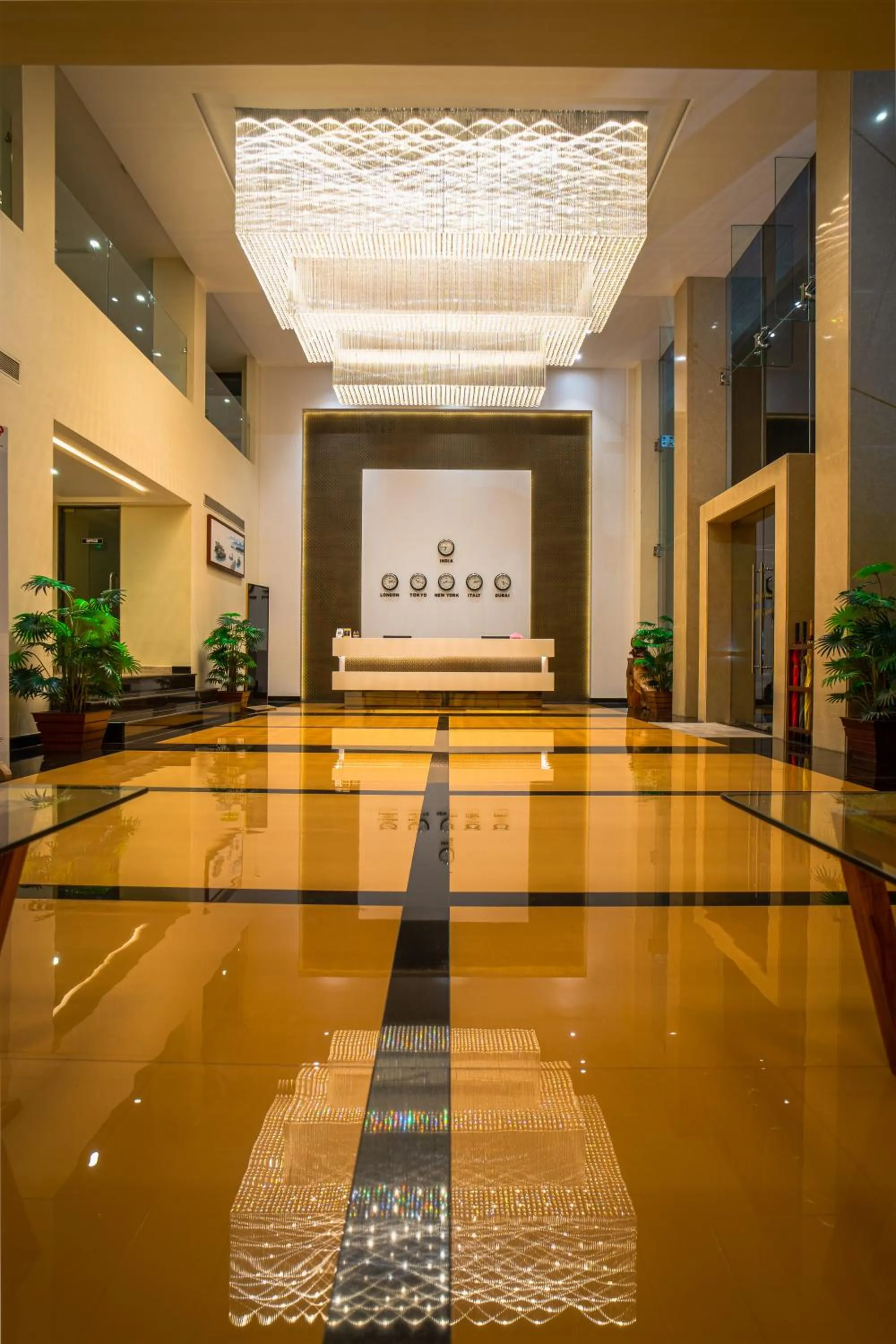 Lobby or reception in Hotel Mansha Regency