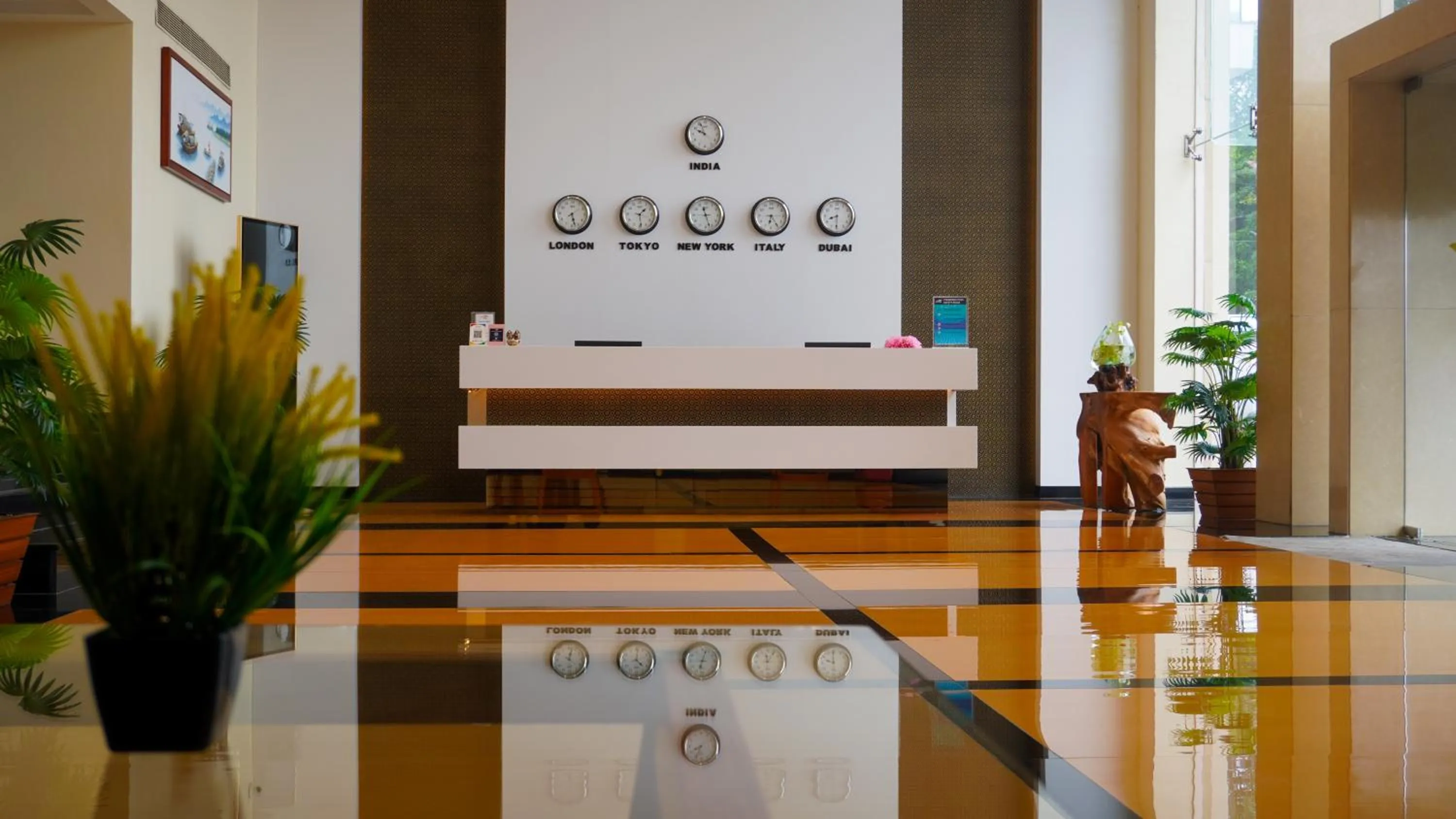 Lobby or reception in Hotel Mansha Regency