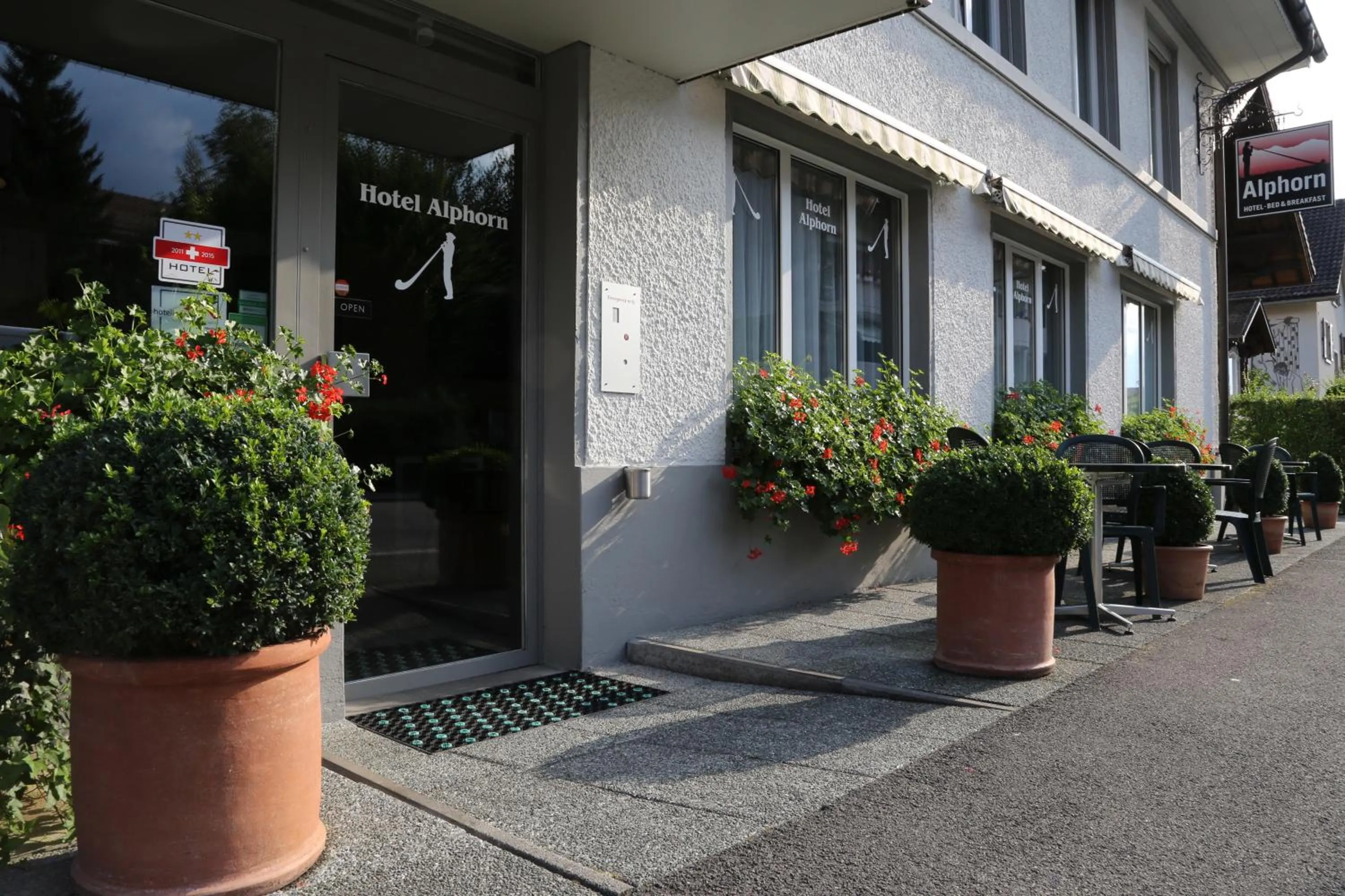 Facade/entrance in Hotel Alphorn