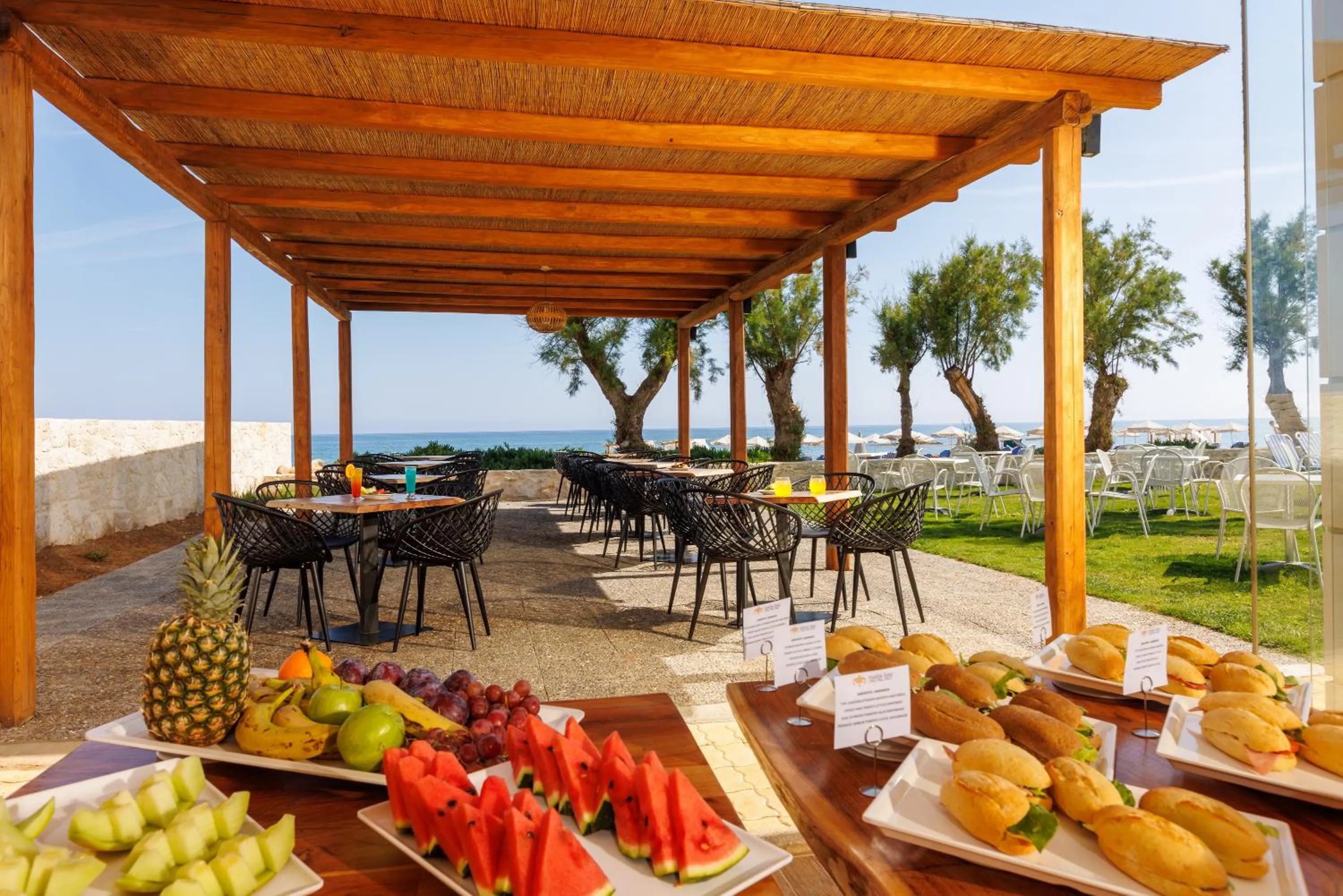 Restaurant/places to eat in Malia Bay Beach Hotel & Bungalows