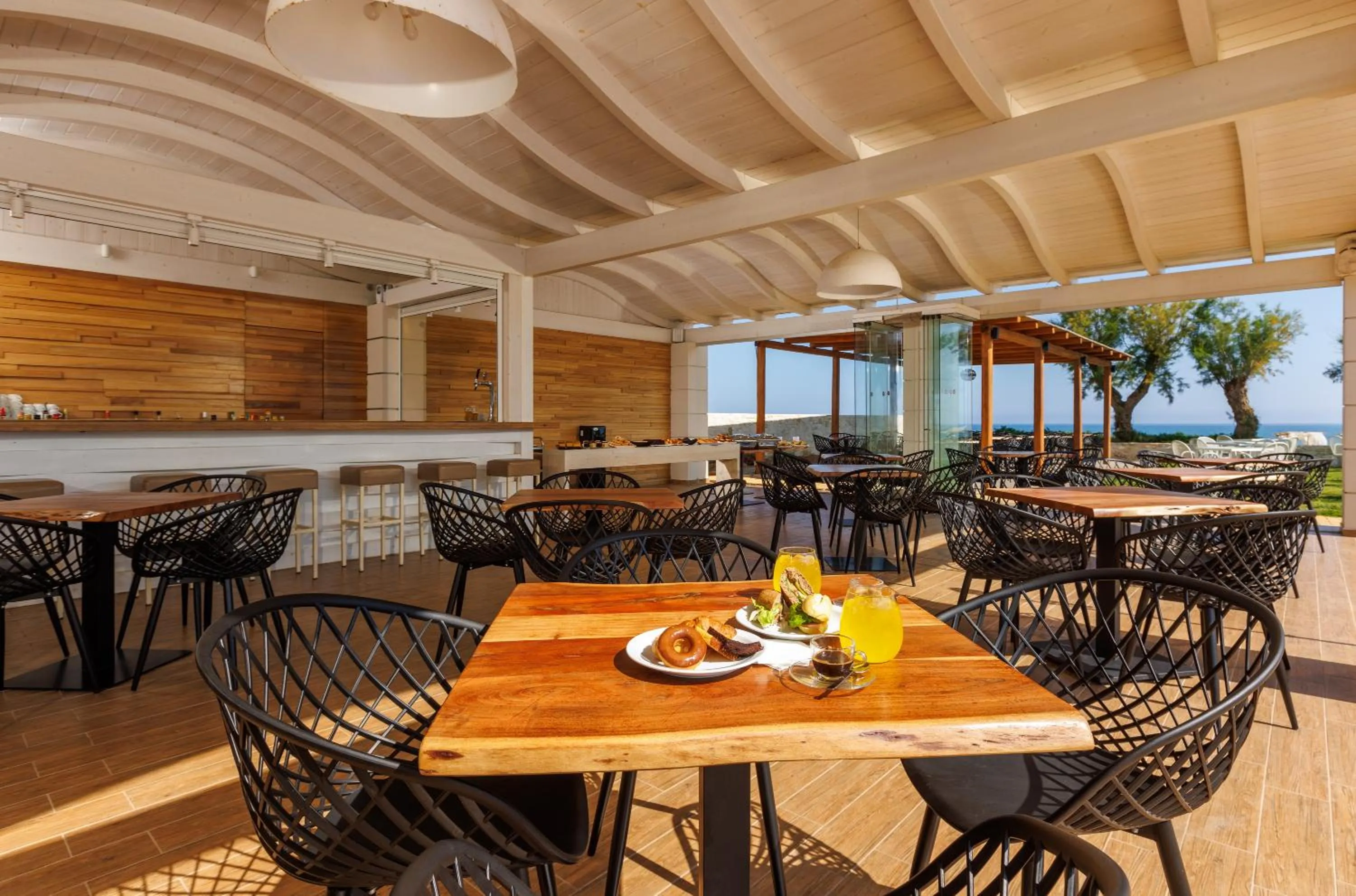 Restaurant/places to eat in Malia Bay Beach Hotel & Bungalows