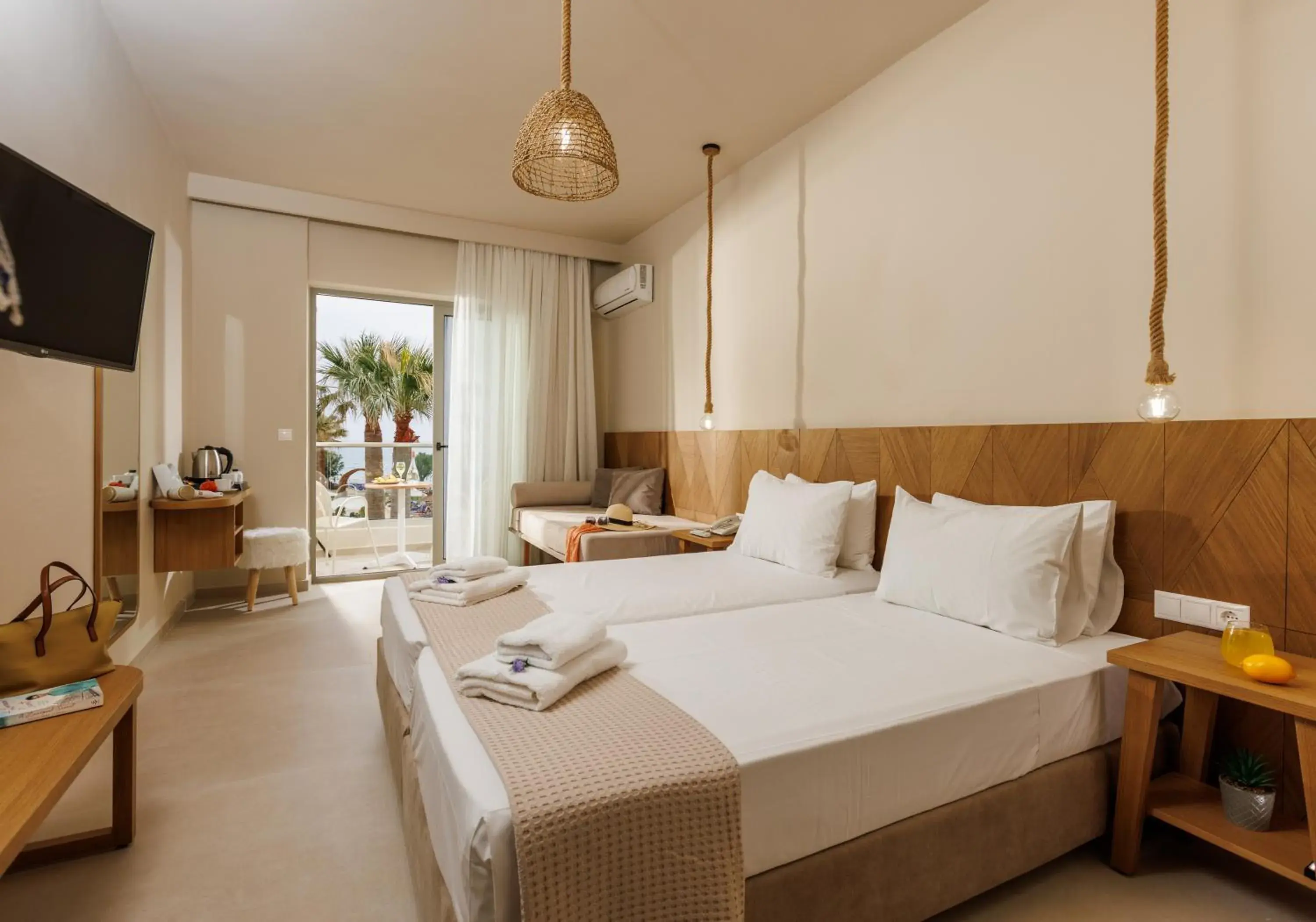 Superior Double or Twin Room with Sea View in Malia Bay Beach Hotel & Bungalows Superior Double or Twin Room with Sea View in Malia Bay Beach Hotel & Bungalows