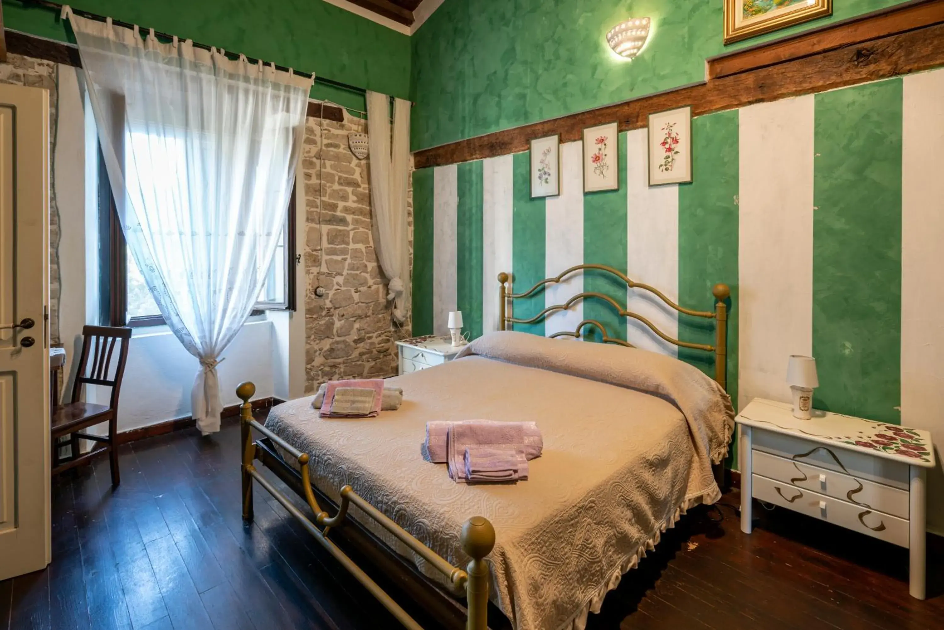 Suite - single occupancy in Antica Taverna del Principe Suite - single occupancy in Antica Taverna del Principe