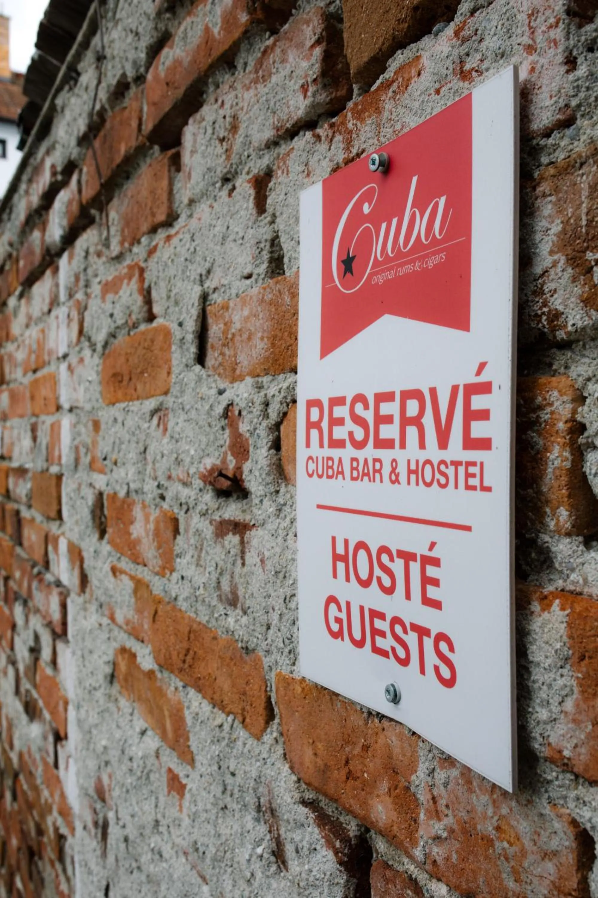 Parking in Cuba Bar & Hostel