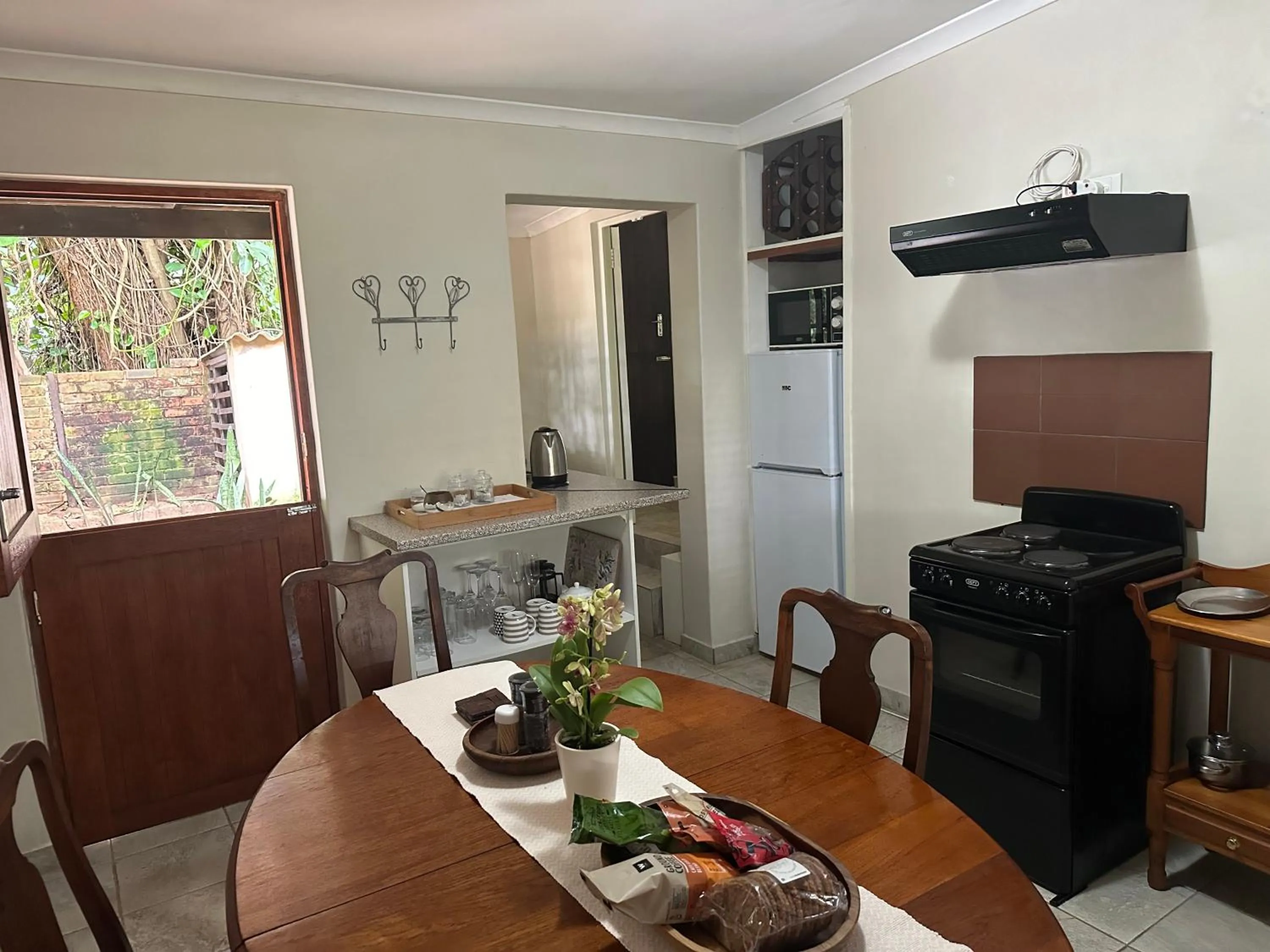 Dining area in Salt Rock Manor