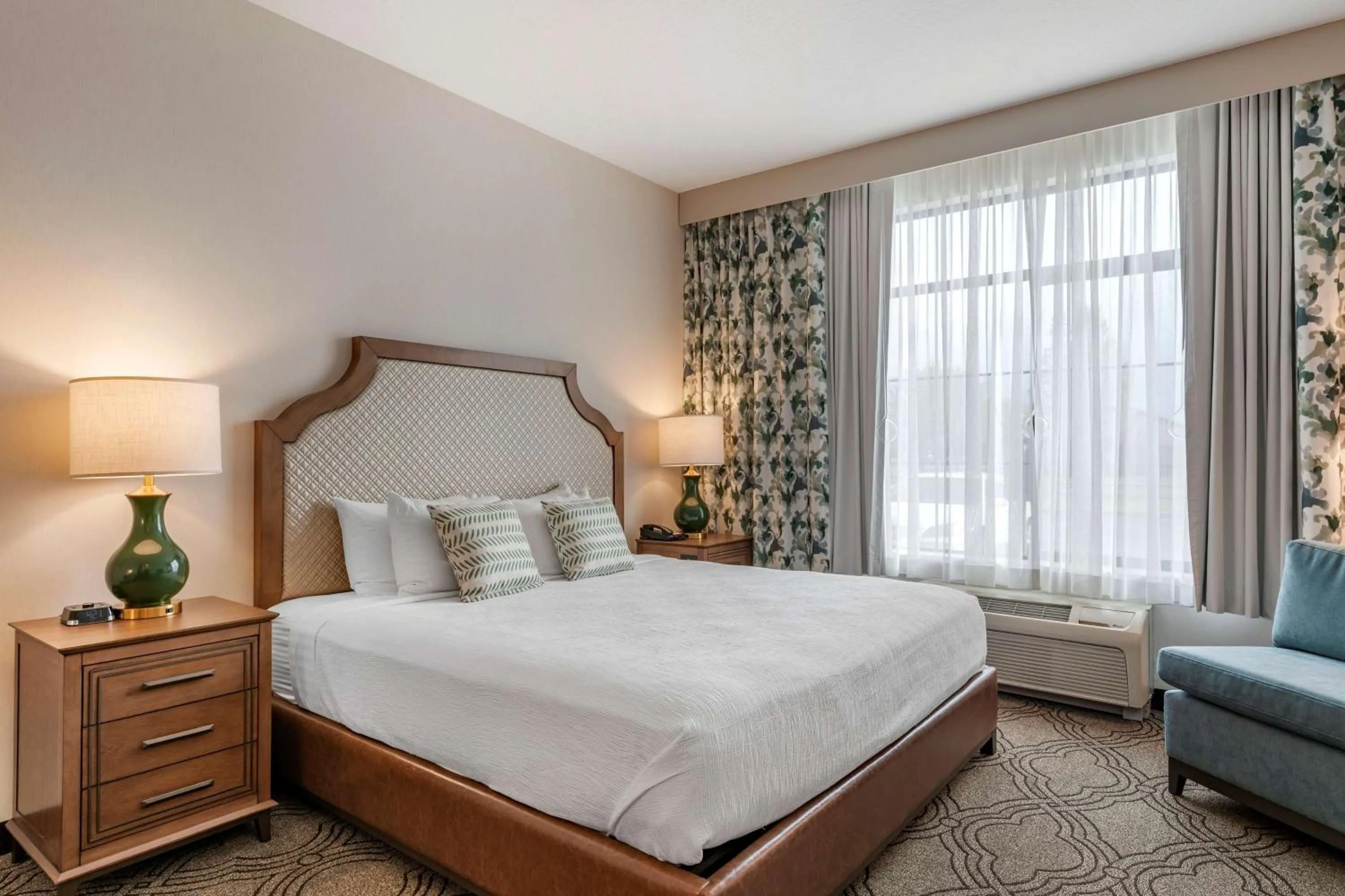 Bedroom, Bed in Best Western Premier Pasco Inn and Suites