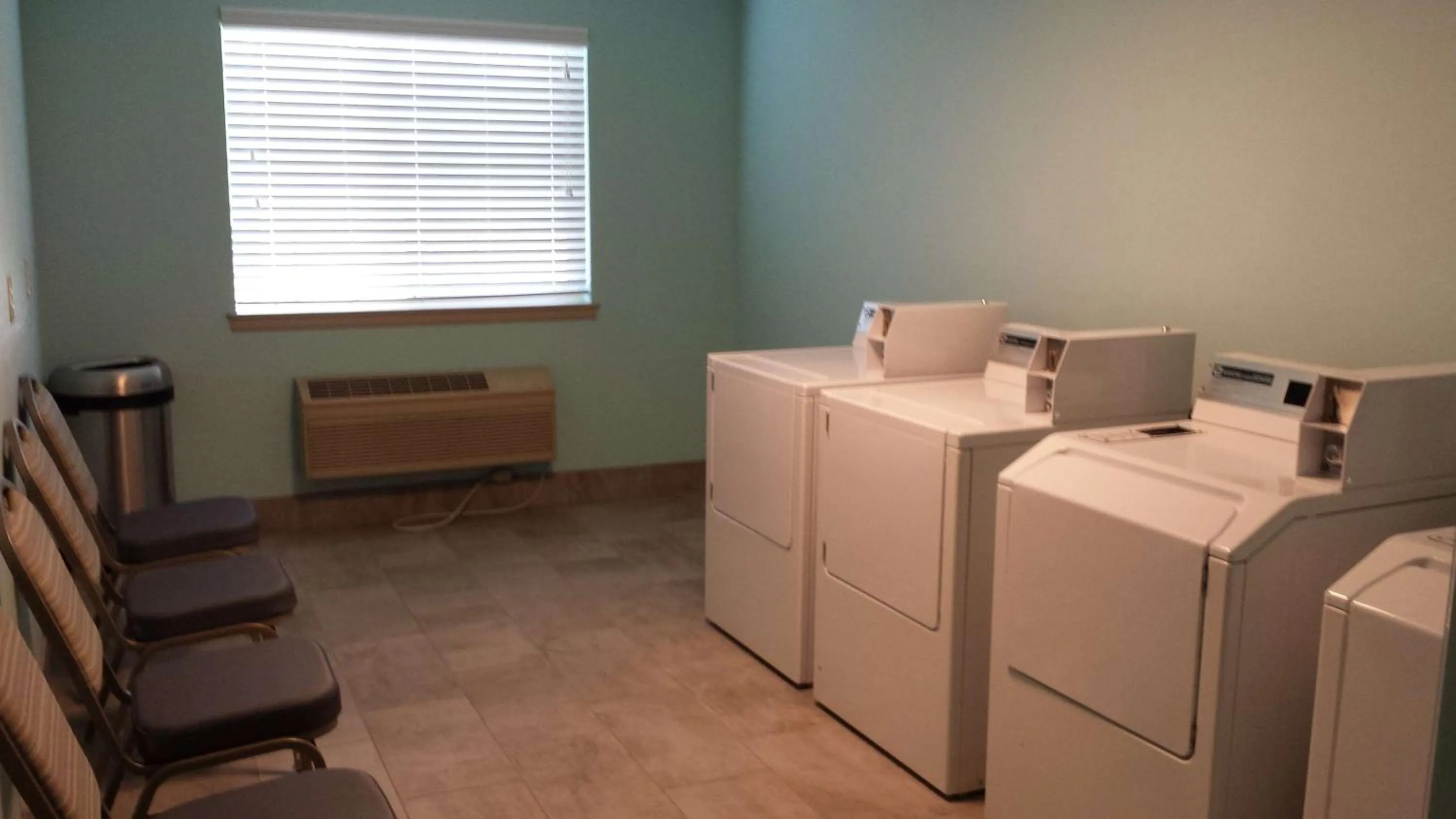 Property building in Best Western Plus Kennewick Inn