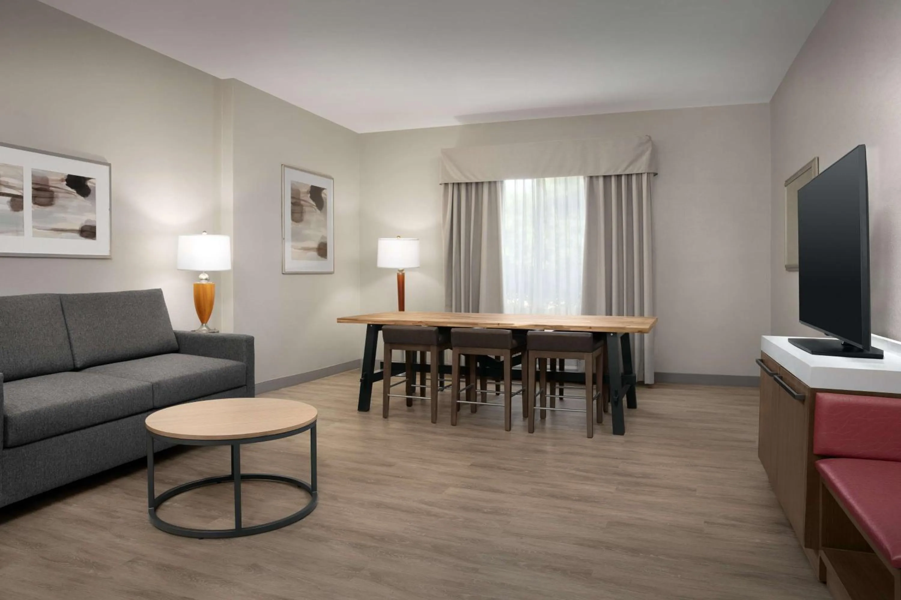 Living room in Hilton Garden Inn Philadelphia-Fort Washington