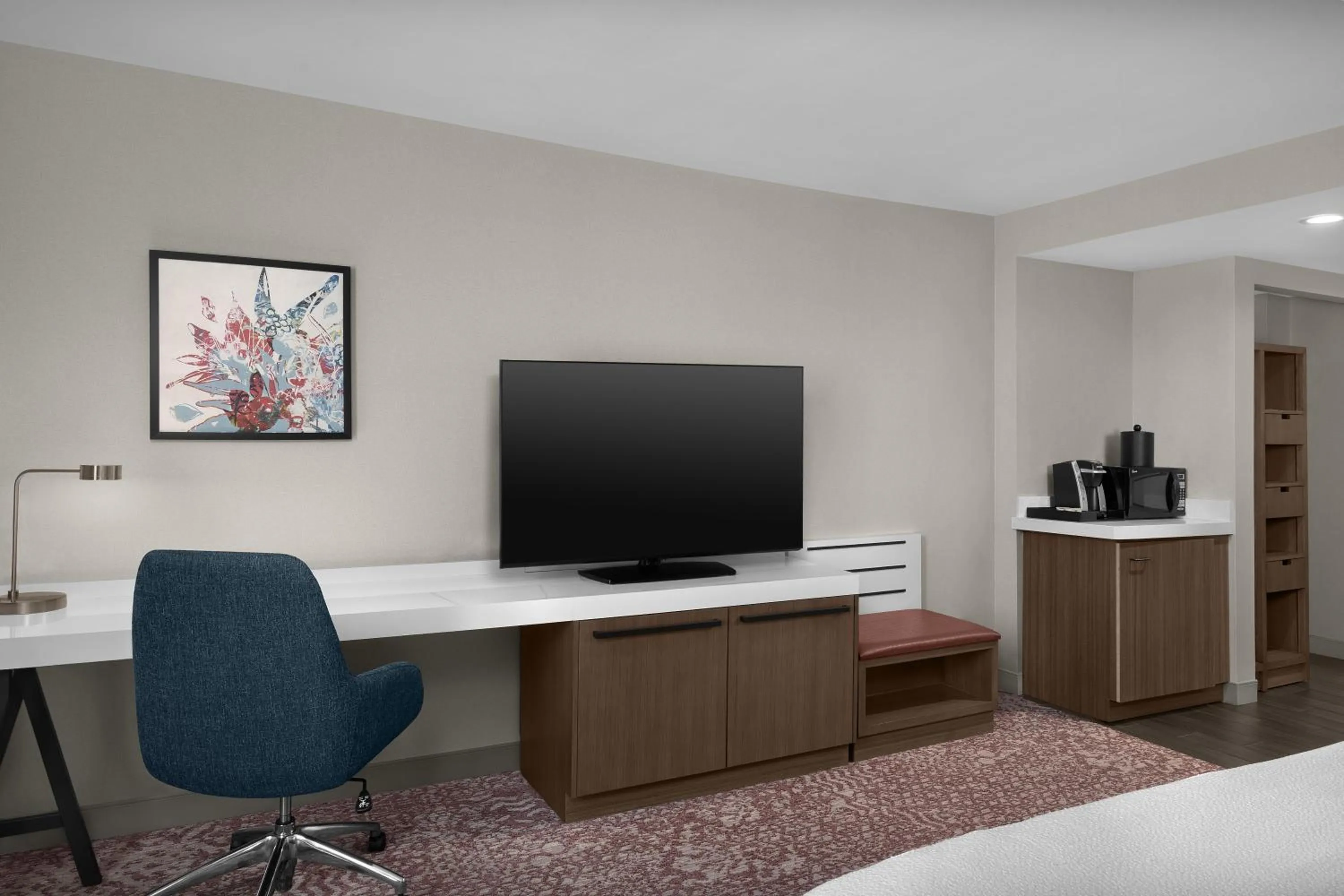 Bedroom in Hilton Garden Inn Philadelphia-Fort Washington