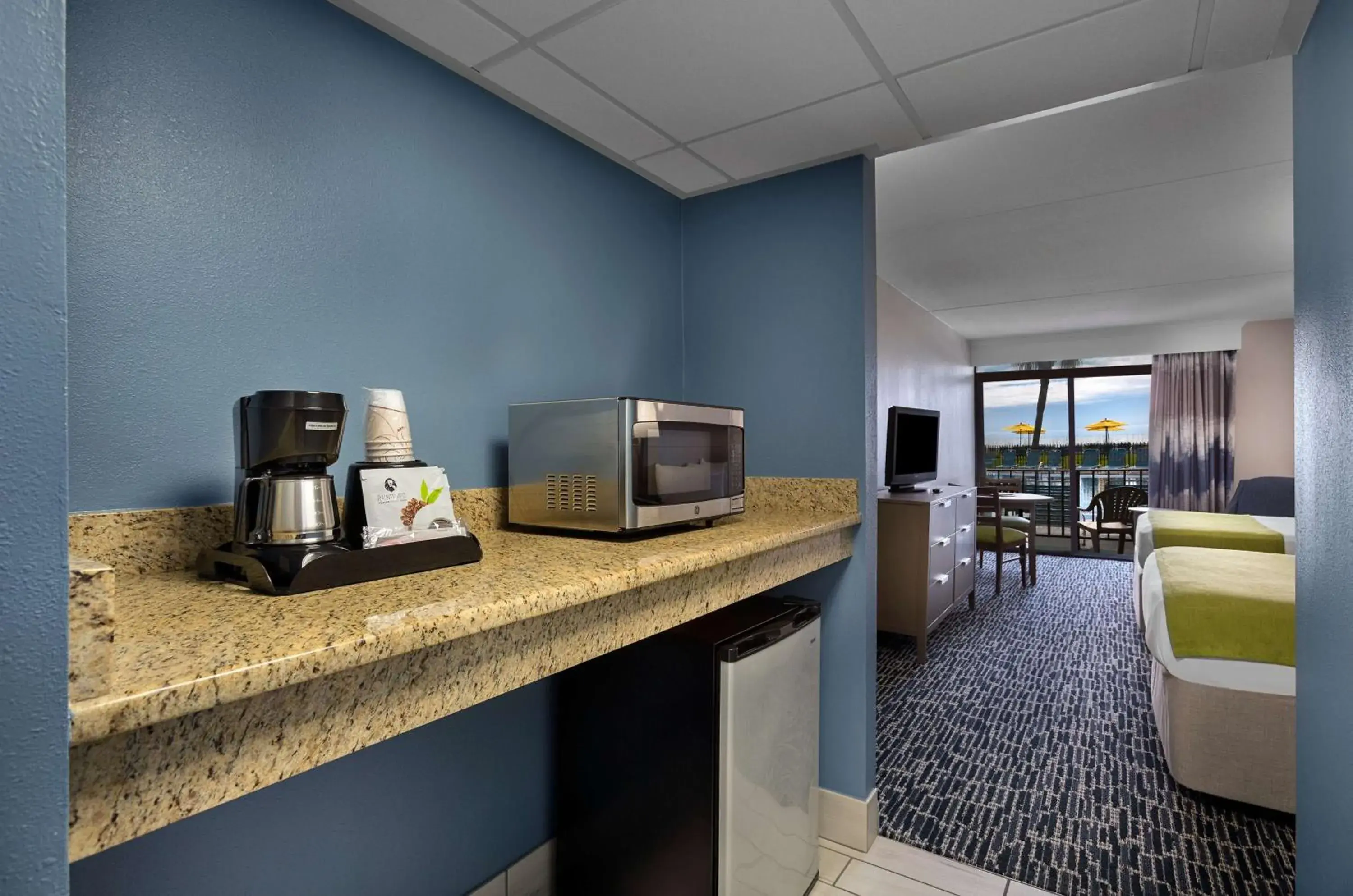 Queen Room with Two Queen Beds and Balcony - Pool View/Non-Smoking in Dayton House Resort - BW Signature Collection Queen Room with Two Queen Beds and Balcony - Pool View/Non-Smoking in Dayton House Resort - BW Signature Collection