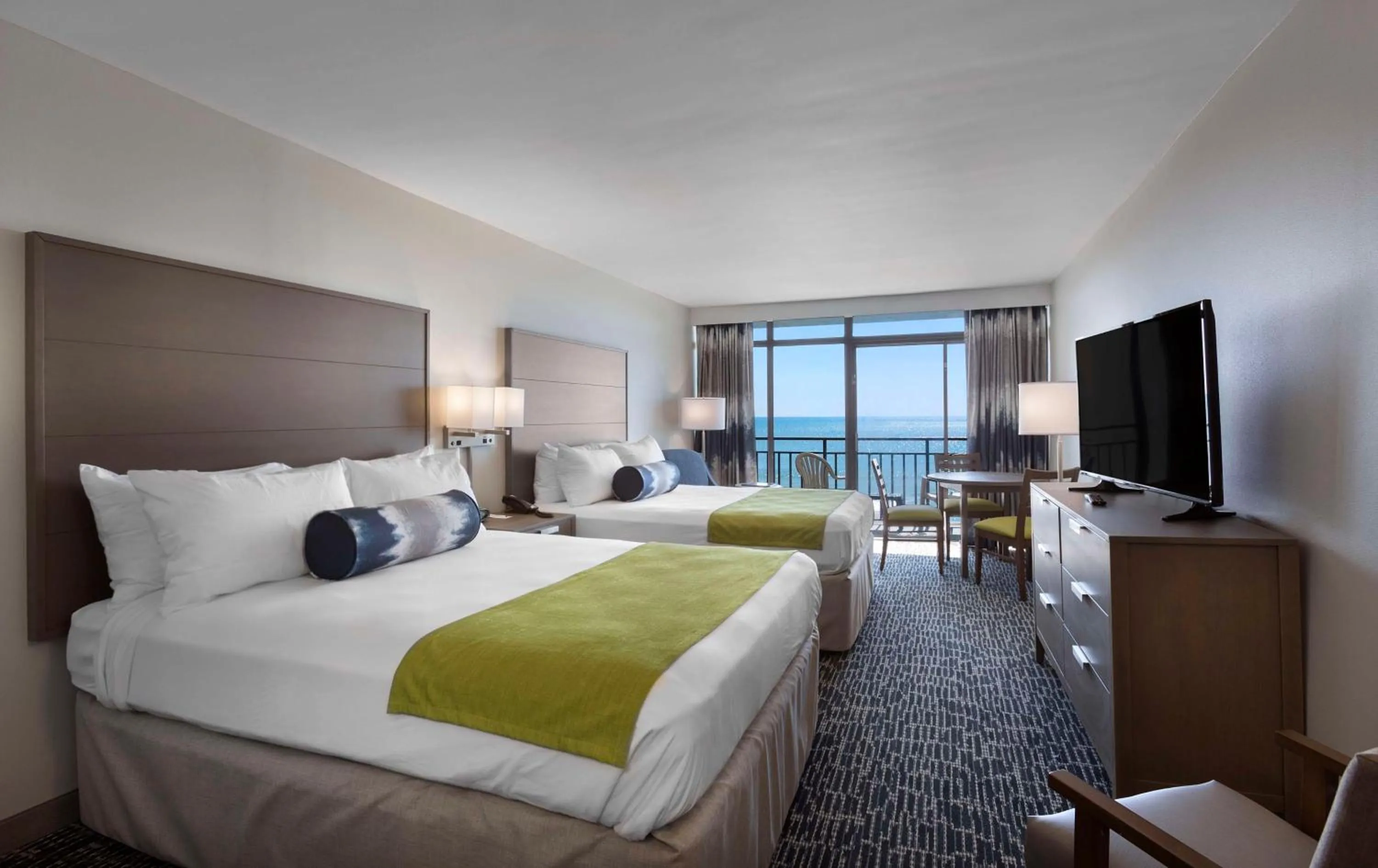 Bedroom, Bed in Dayton House Resort - BW Signature Collection