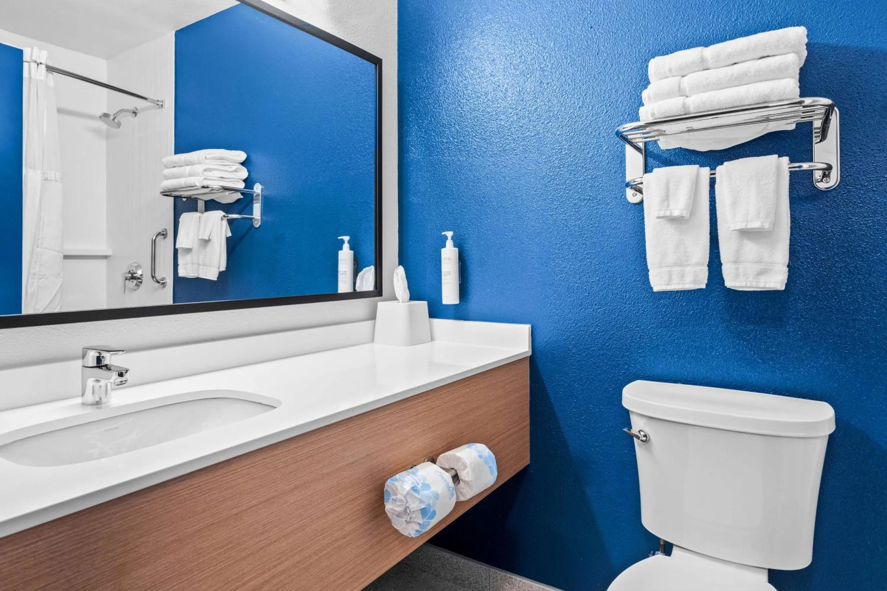 Bathroom in The Yosemite Inn