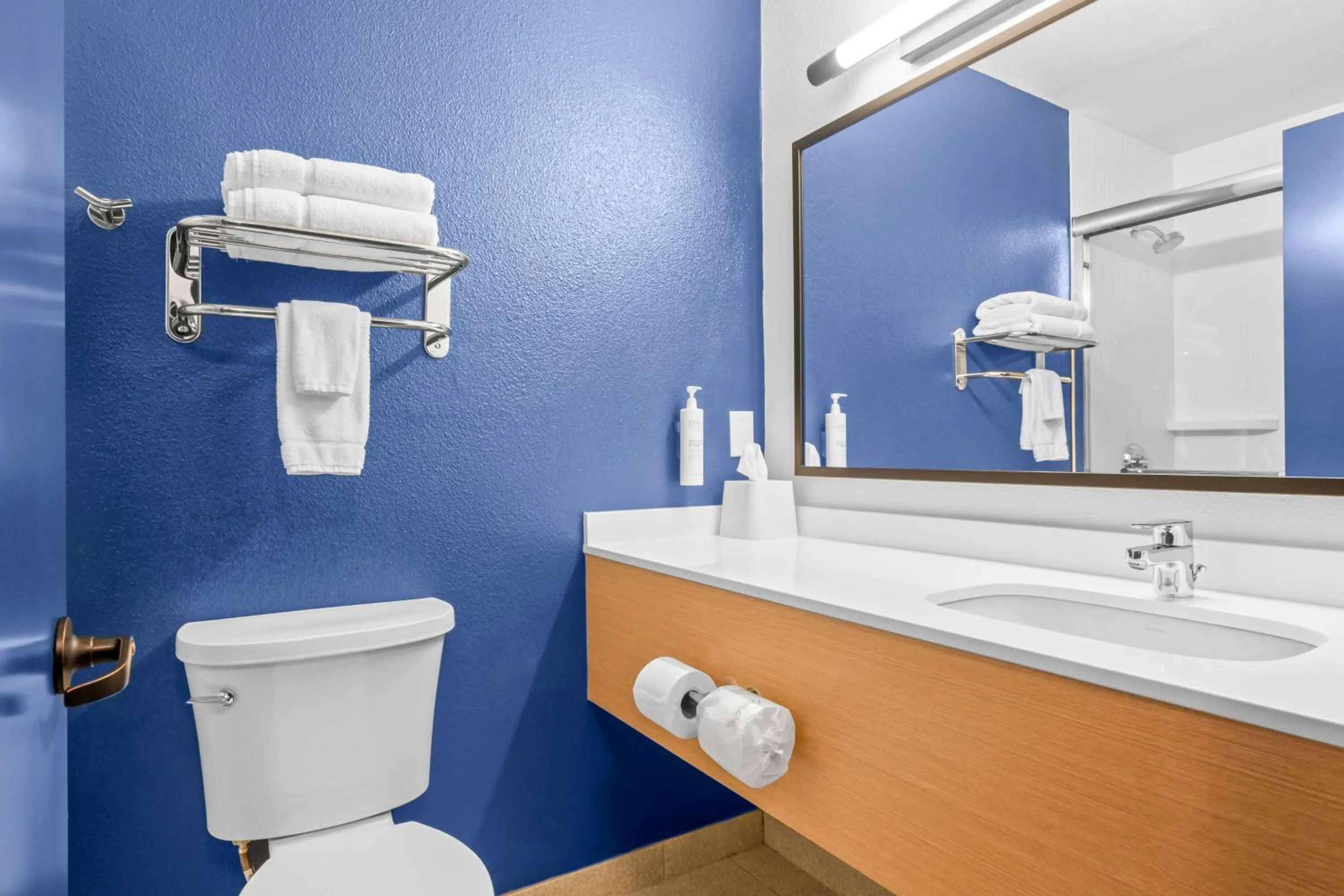 Bathroom in The Yosemite Inn