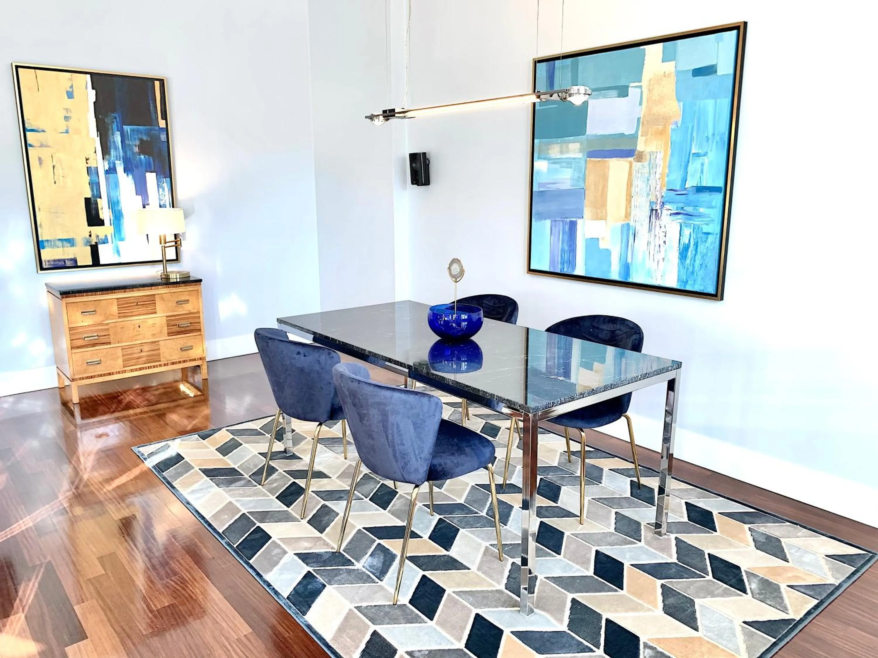 Dining area in MONDRIAN Luxury Suites UNESCO Old Town