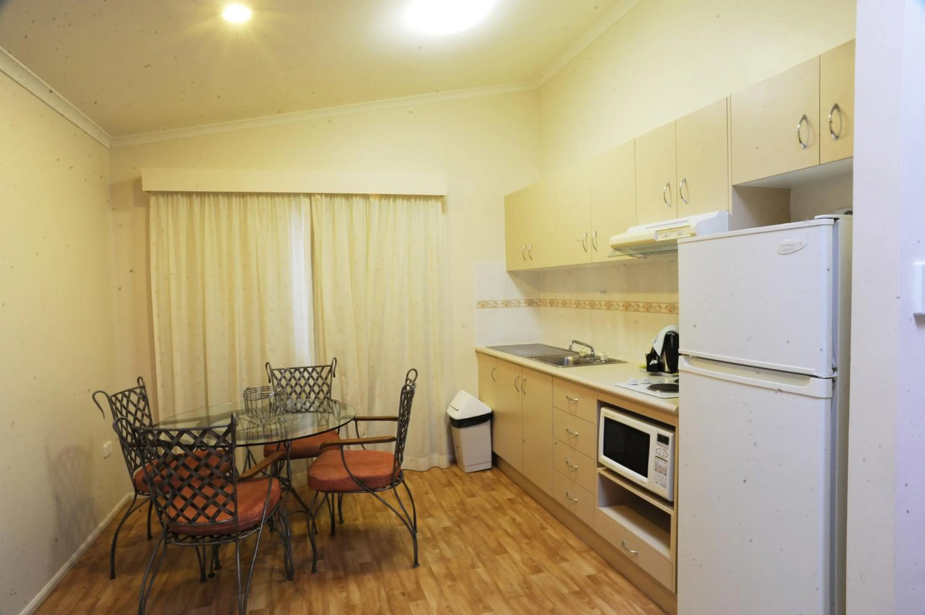 Kitchen or kitchenette in Wollongong Surf Leisure Resort