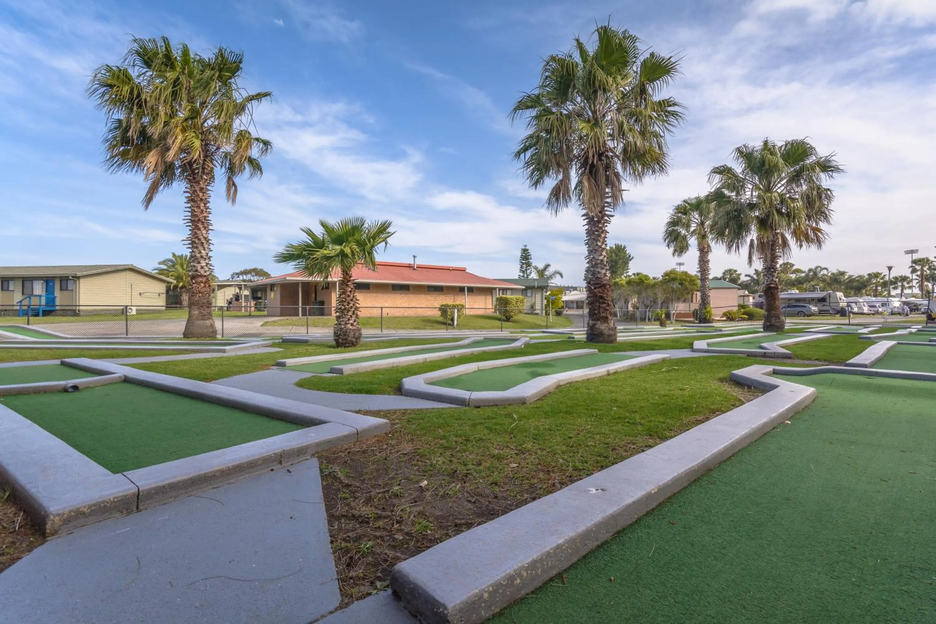 Minigolf in Wollongong Surf Leisure Resort