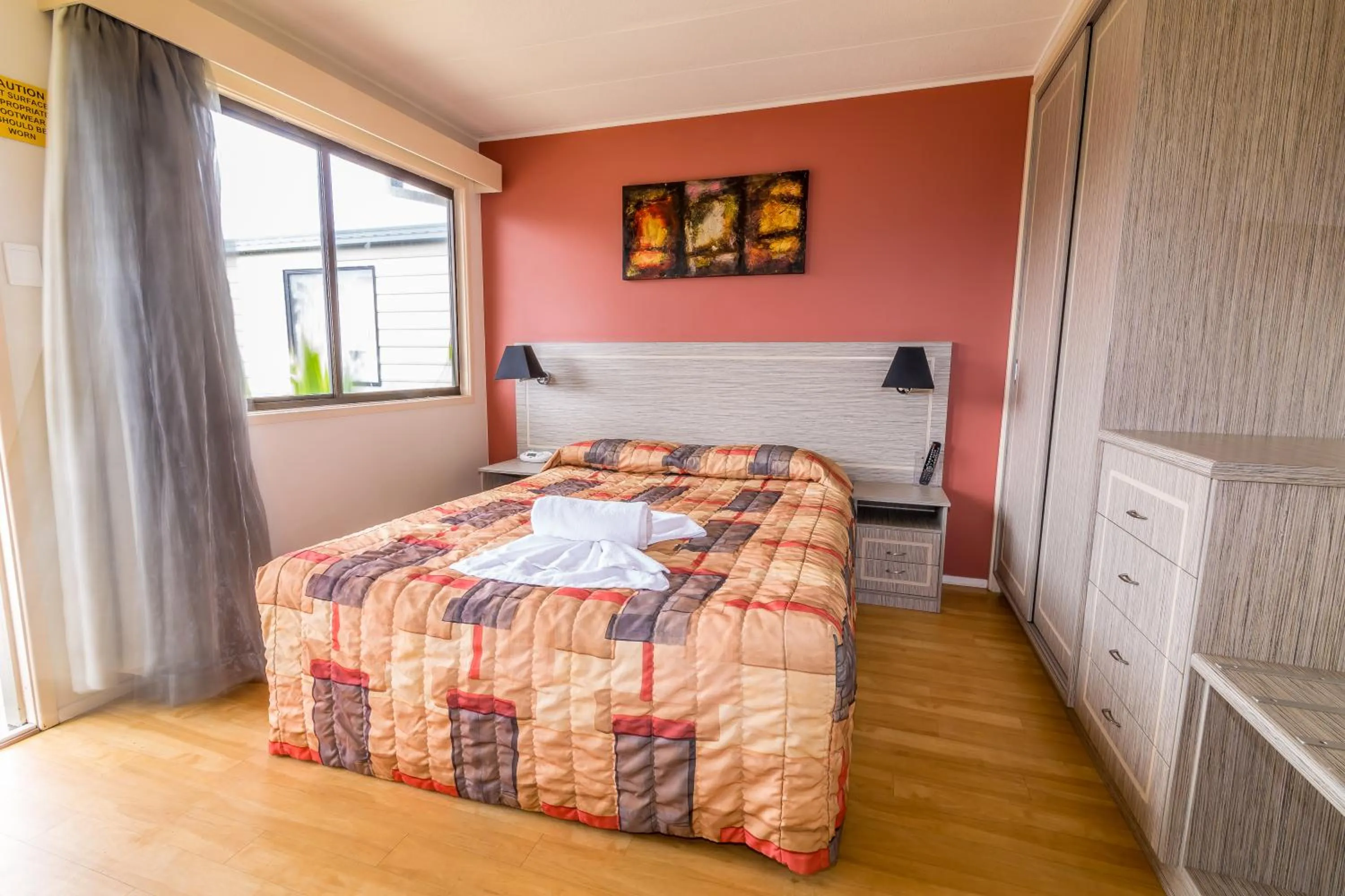 Bed in Wollongong Surf Leisure Resort