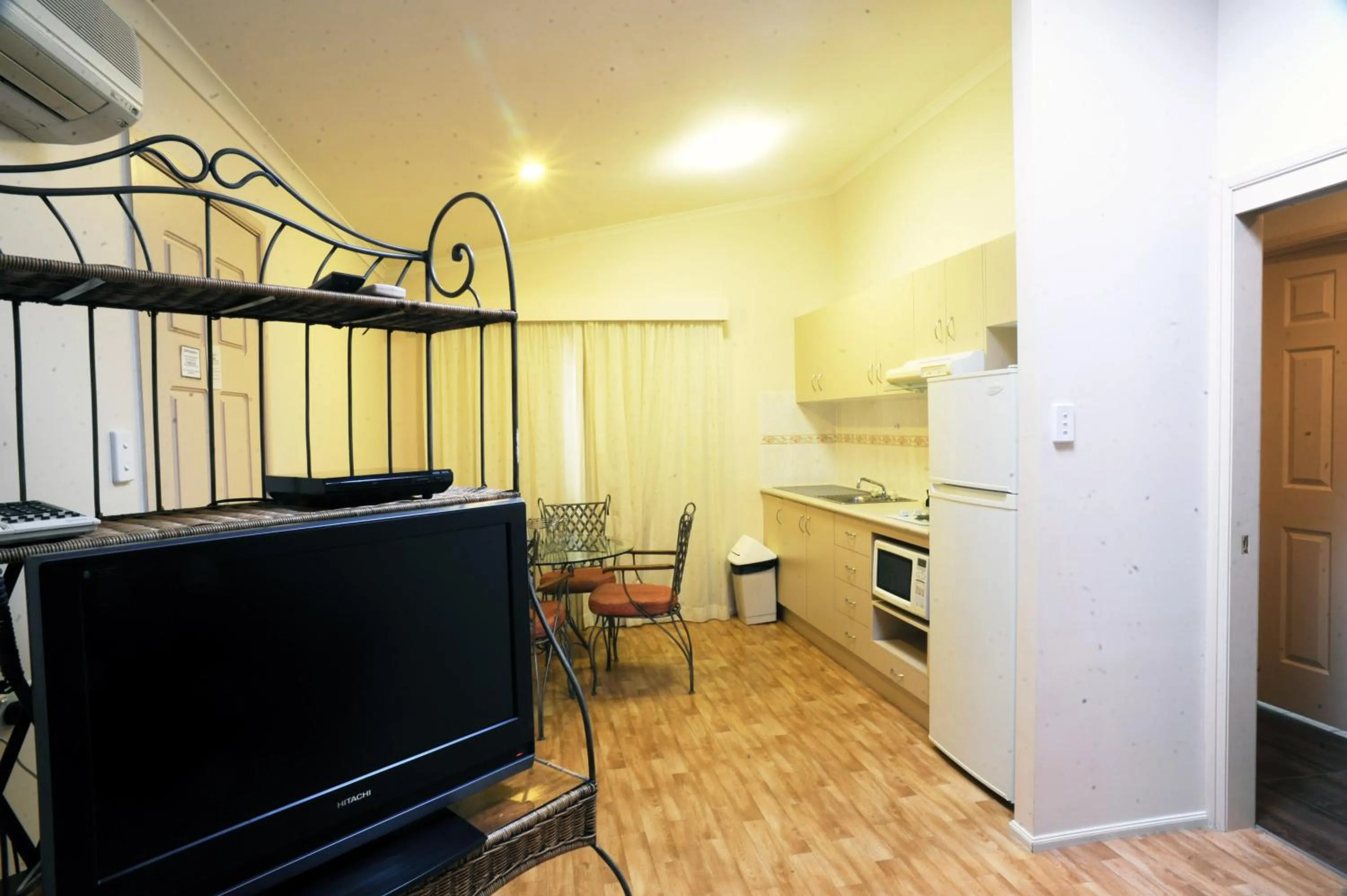 Kitchen or kitchenette in Wollongong Surf Leisure Resort
