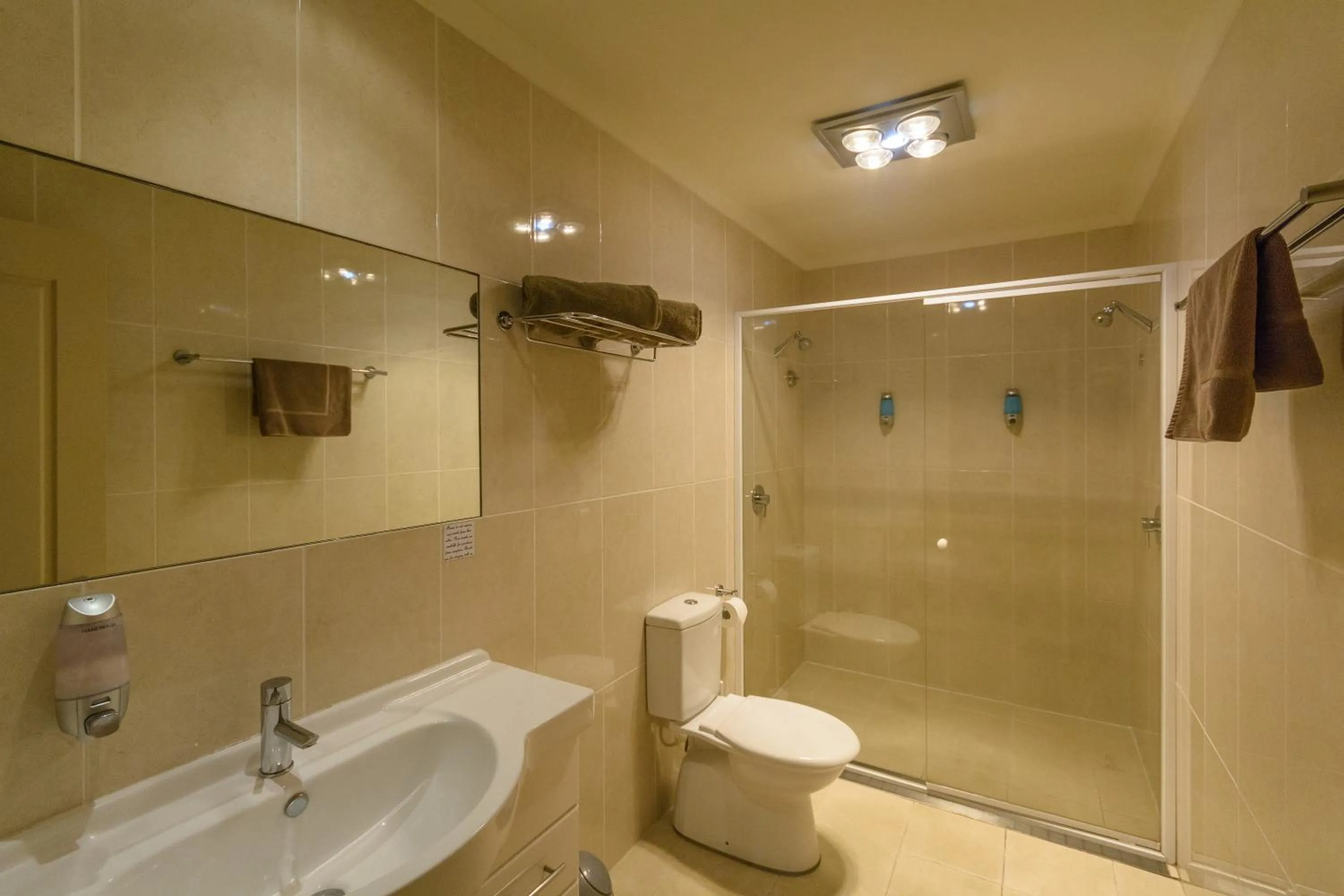 Bathroom in Wollongong Surf Leisure Resort